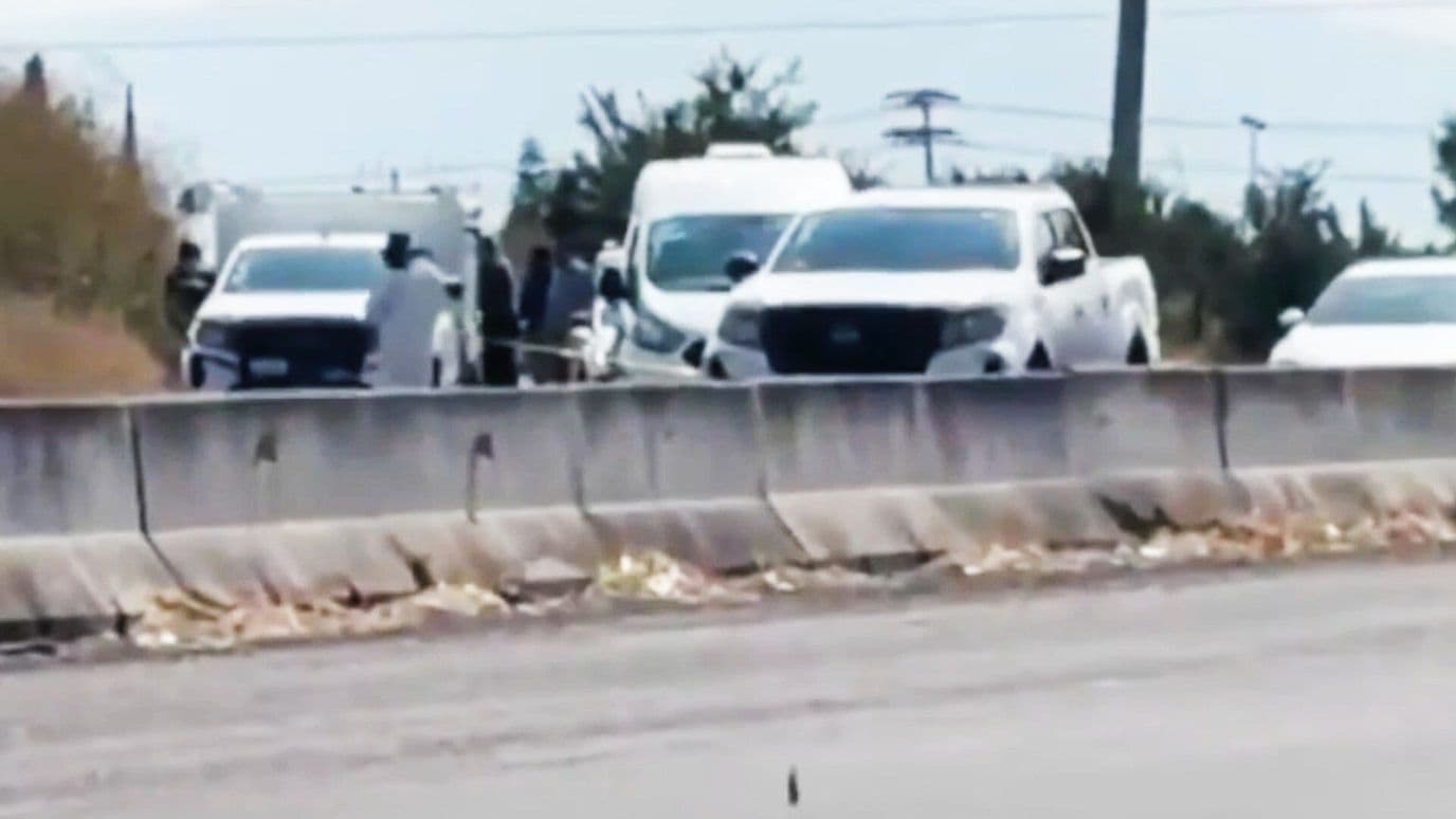 Atacan Civiles a Elementos de Seguridad del Estado en Celaya Guanajuato; Hay un Muerto