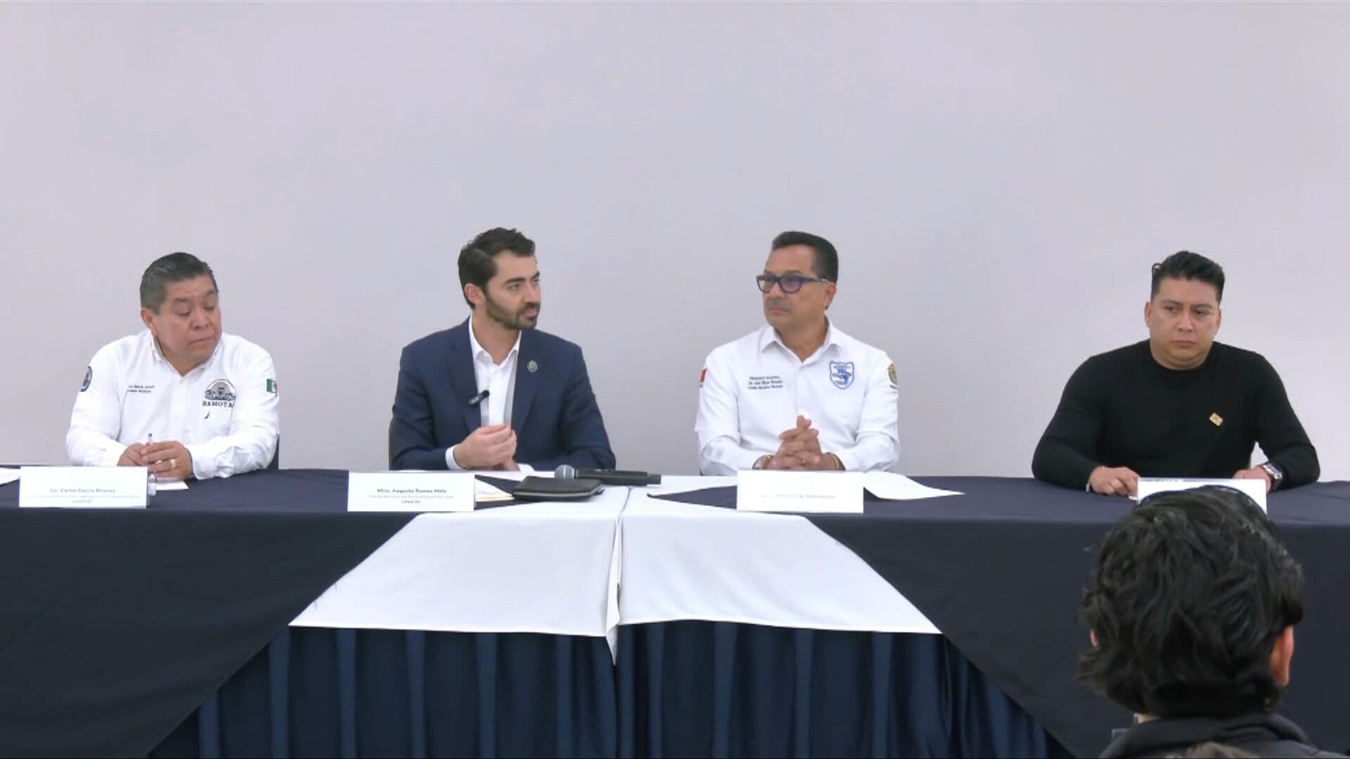 Transportistas Acuerdan Revisar Carreteras y Ampliar la Seguridad Social
