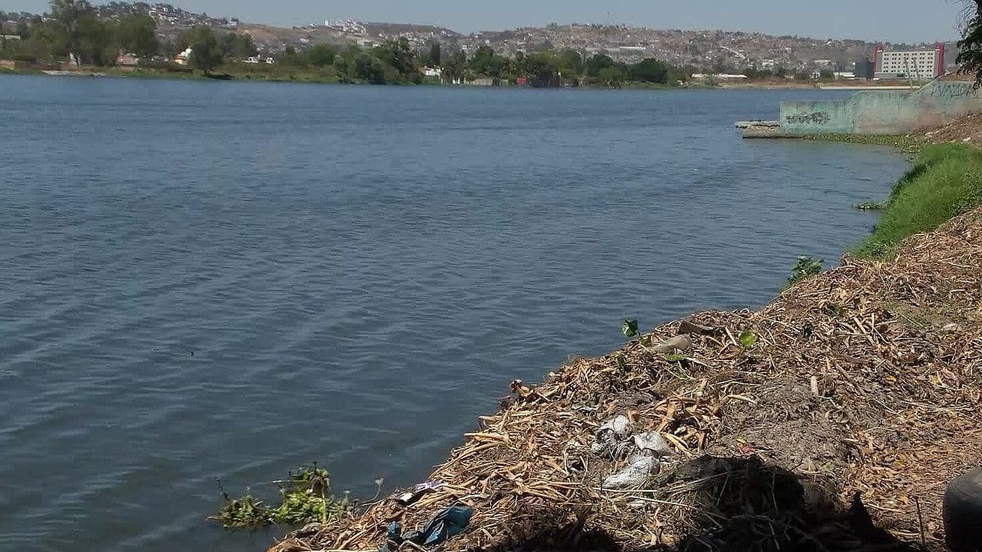 Agua Sucia en Guadalajara: CEA Atribuye Coloración a Residuos de Contaminación en Las Pintas