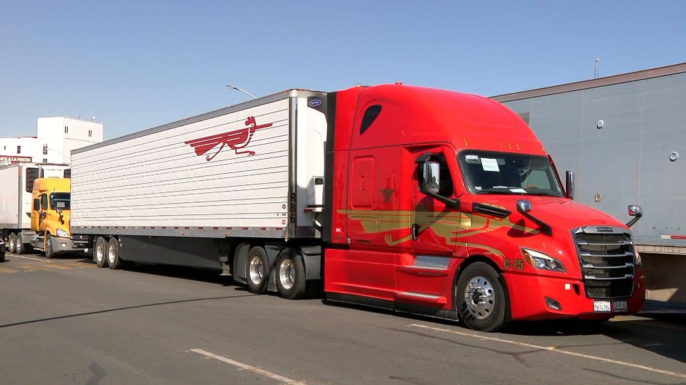 Transportistas de Mexicali Mantienen Movilizaciones en el Centro de Gobierno
