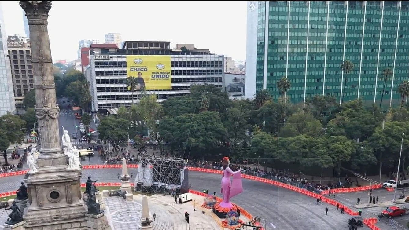 Show Run de Checo Pérez en CDMX Reúne a Cientos de Aficionados en Reforma