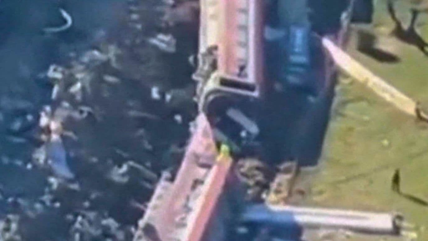 Así Se ve Desde el Aire los Trenes tras el Choque en España