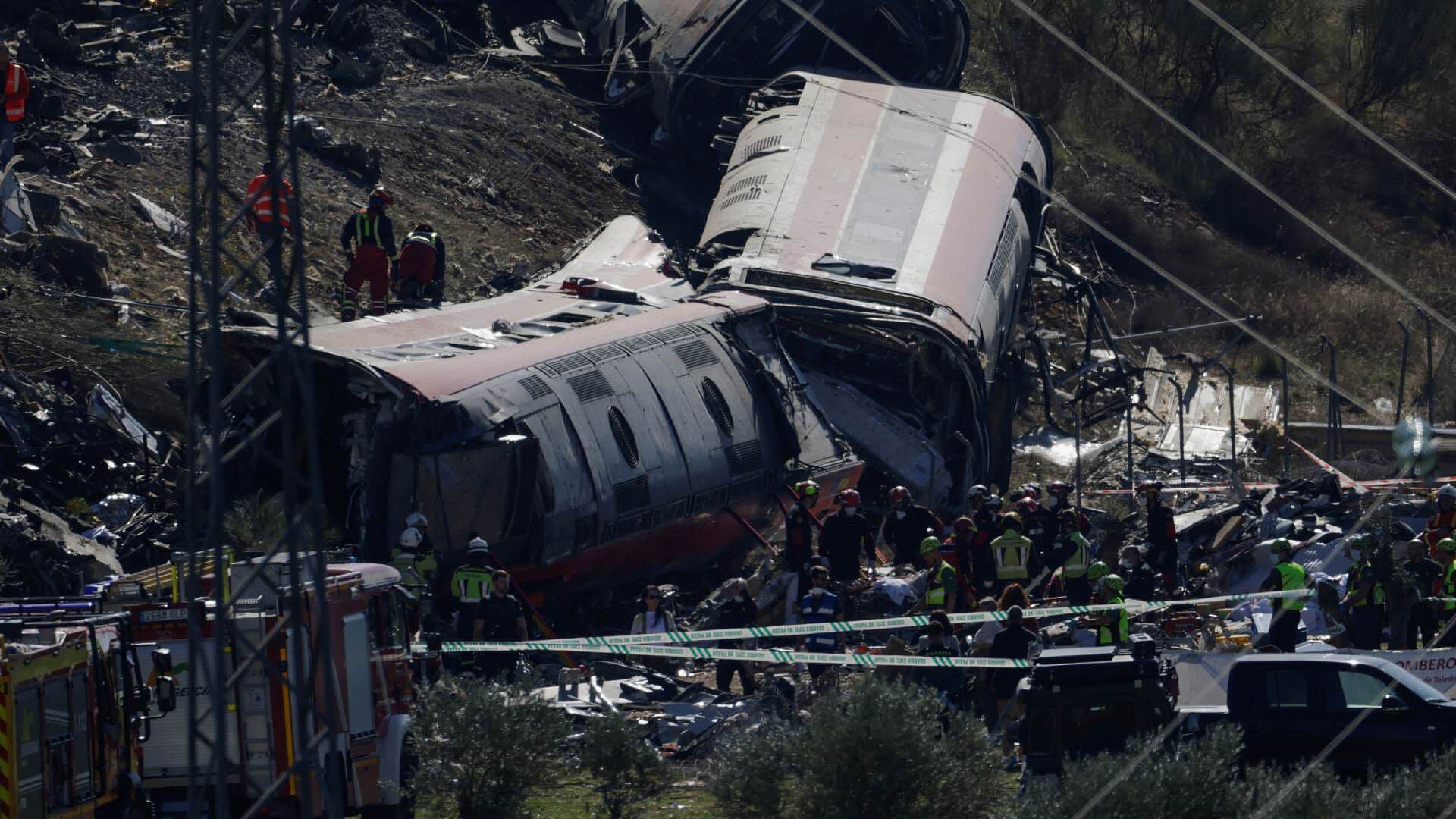 Choque de Trenes en España deja 64 Muertos: Investigan Posible Falla