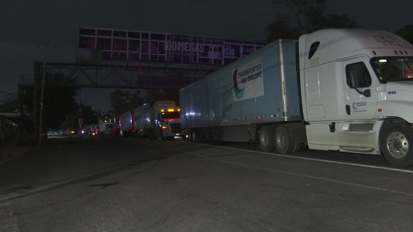 Bloqueo en Carretera a Chapala Deja a Conductores Varados por Más de 12 Horas