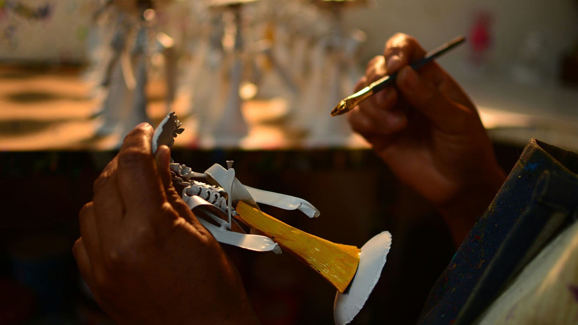 Artesanos Mantienen Tradición con Artesanías Alusivas al Día de Muertos, Guerrero