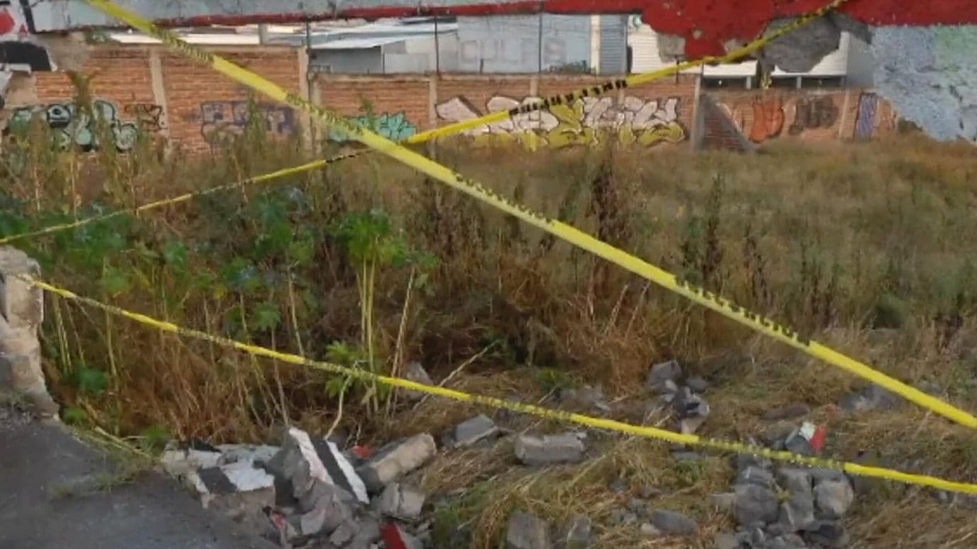 Hombre Choca Contra Barda en el Bulevar Torres Landa en León Guanajuato