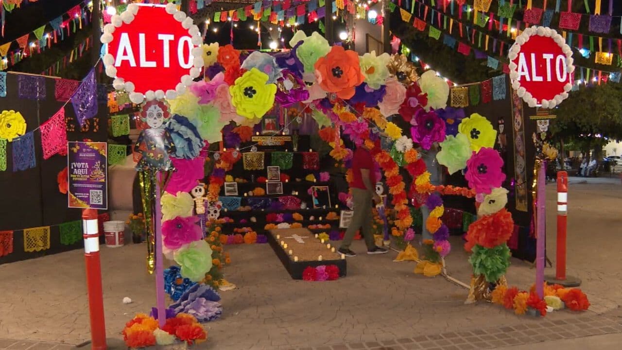 Hermosillenses Honran a sus Seres Queridos Durante la Celebración del Día de Muertos