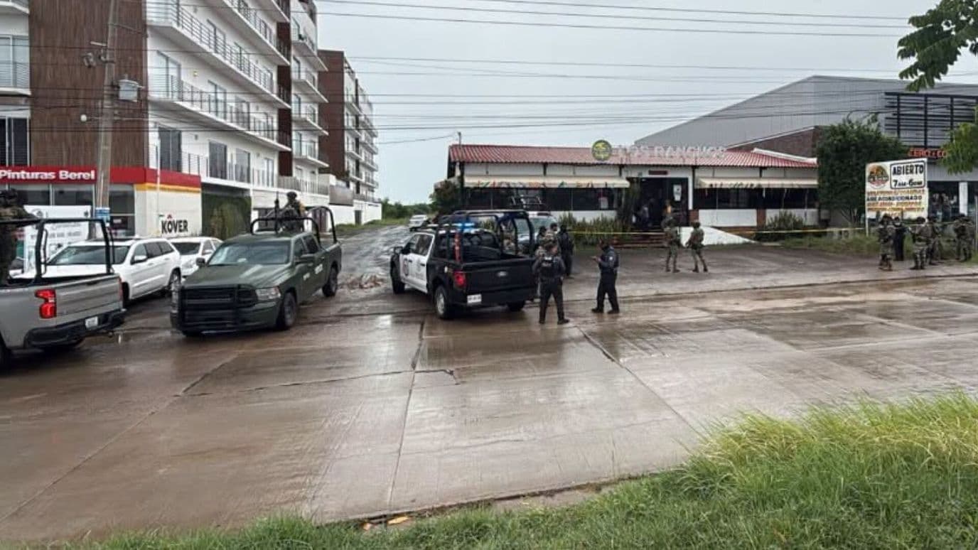 Balacera Hoy en Restaurante de Mazatlán Deja un Muerto y un Comensal Herido
