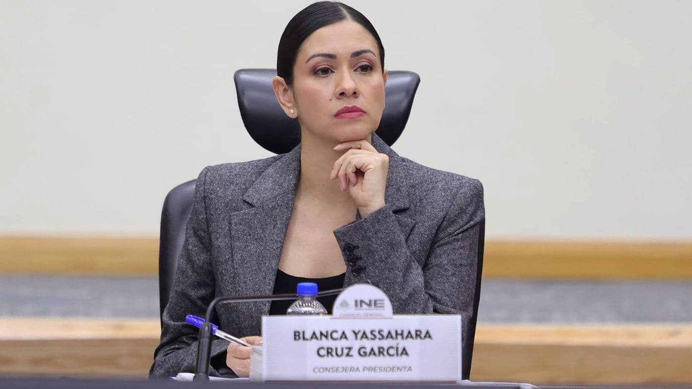 Encabeza Blanca Cruz Primera Sesión como Presidenta Provisional del INE