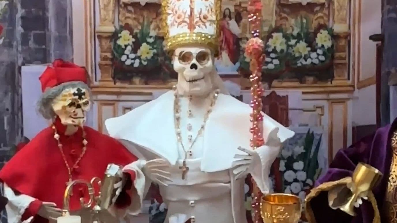 Mixquic se Prepara para el Día de Muertos con Ofrendas y Catrinas