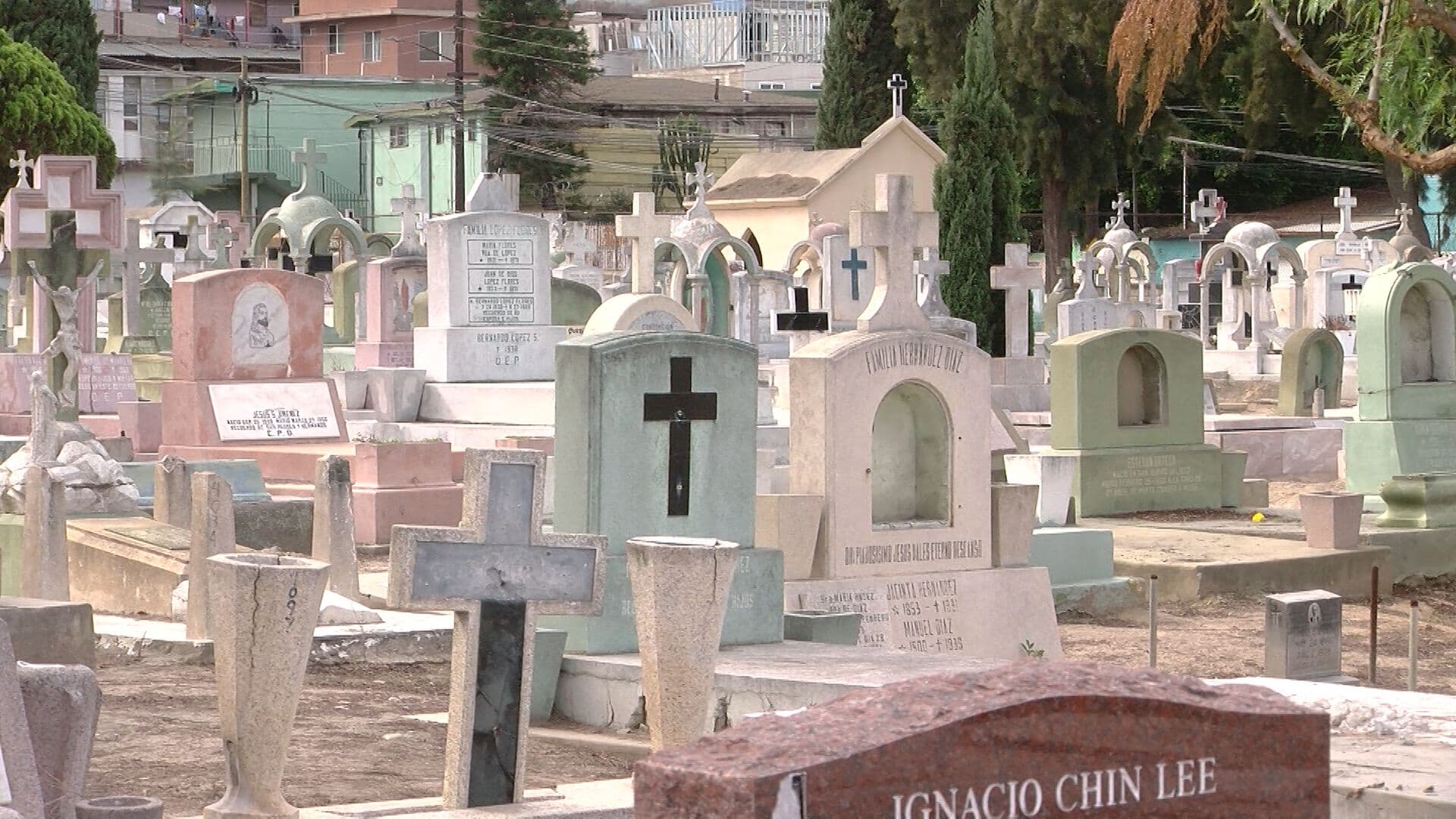 Tijuana Prepara sus 14 Panteones para Recibir a Familias por Día de Muertos 2026