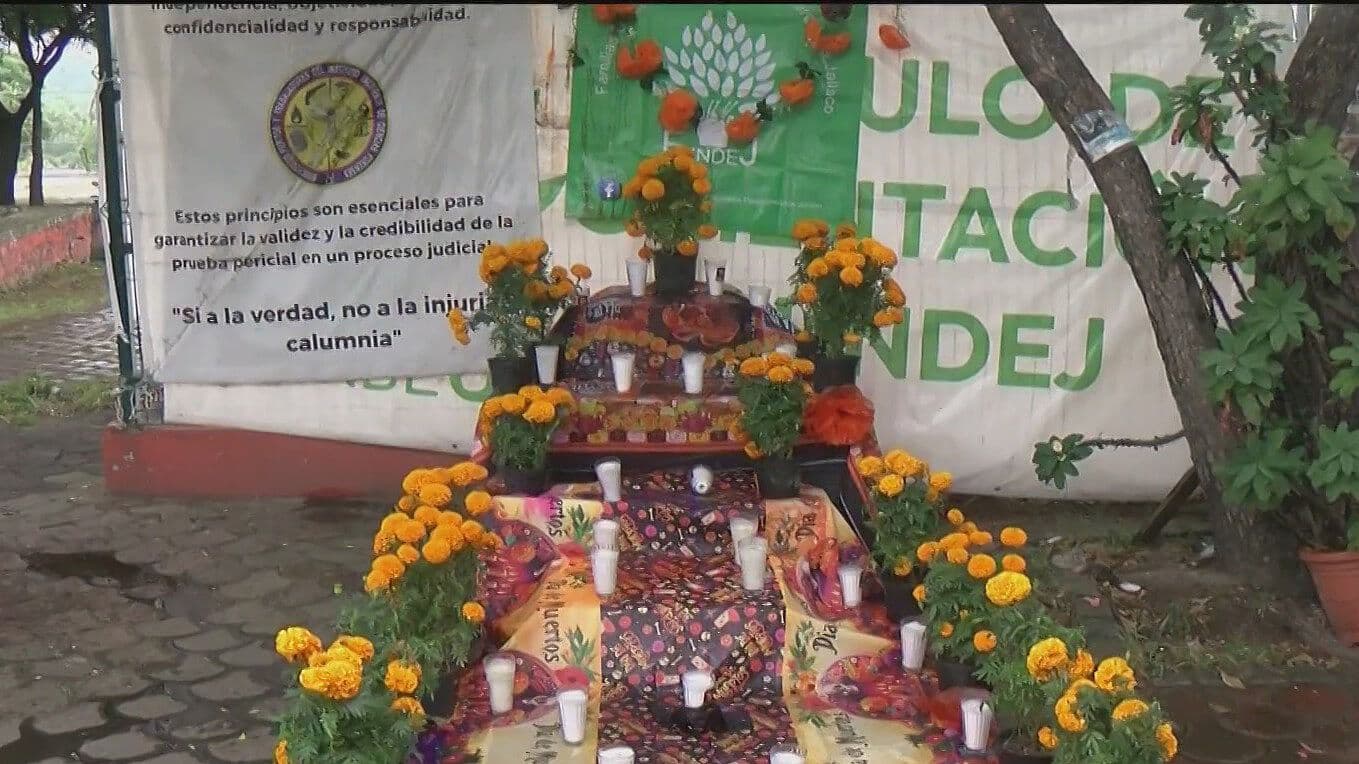 Ponen Altar en Memoria de Personas Desaparecidas en Guadalajara, Jalisco