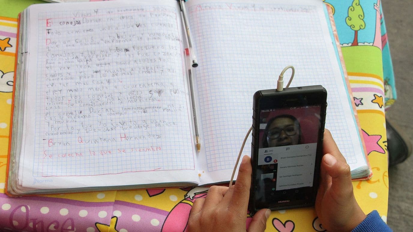 Padres Respaldan Restricción de Celulares en Escuelas de Nuevo León