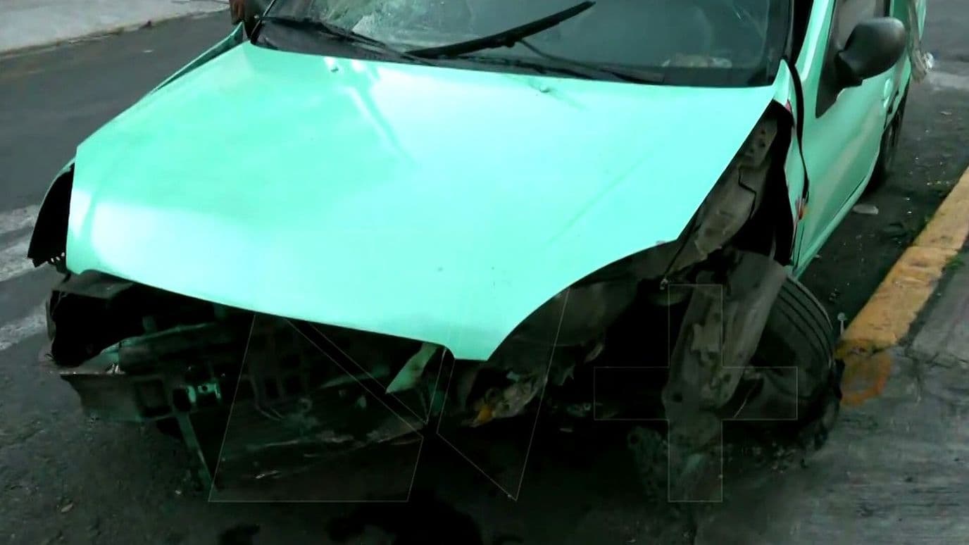 Automovilista Choca contra Aguja de Incorporación en Circuito Interior, CDMX