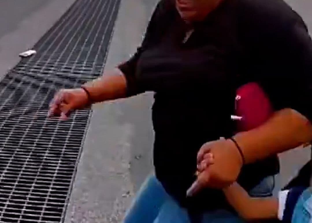 Motociclista Casi Atropella a Peatones en Veracruz