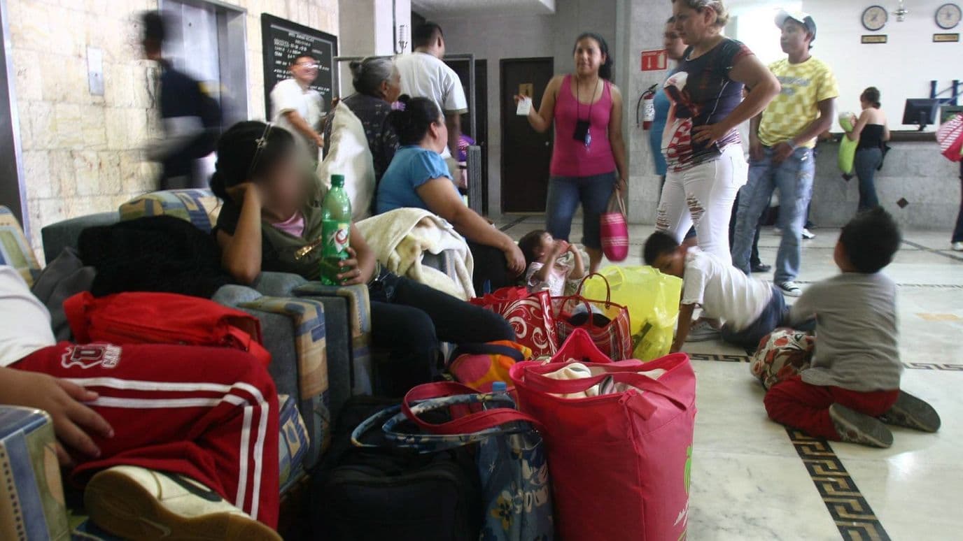 Turistas acreditación menores