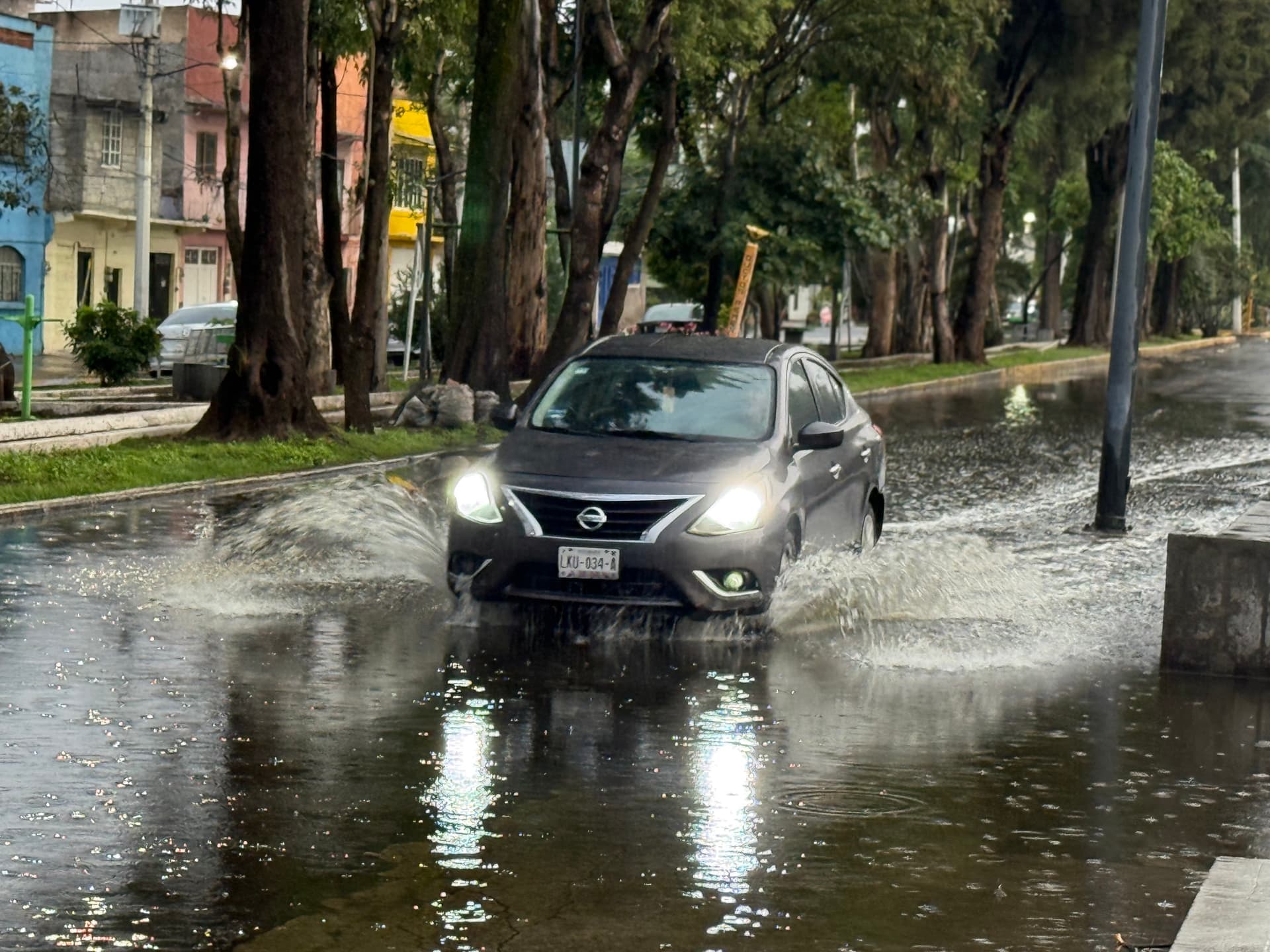 Calles con encharcamientos en CDMX el 30 de junio 2026.