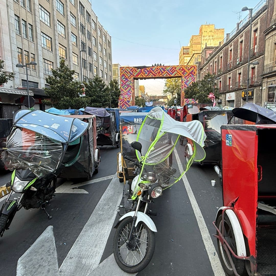 Bloqueo de moto taxis · Centro (Área 6), Cuauhtémoc | Azael Valdes Narvaez