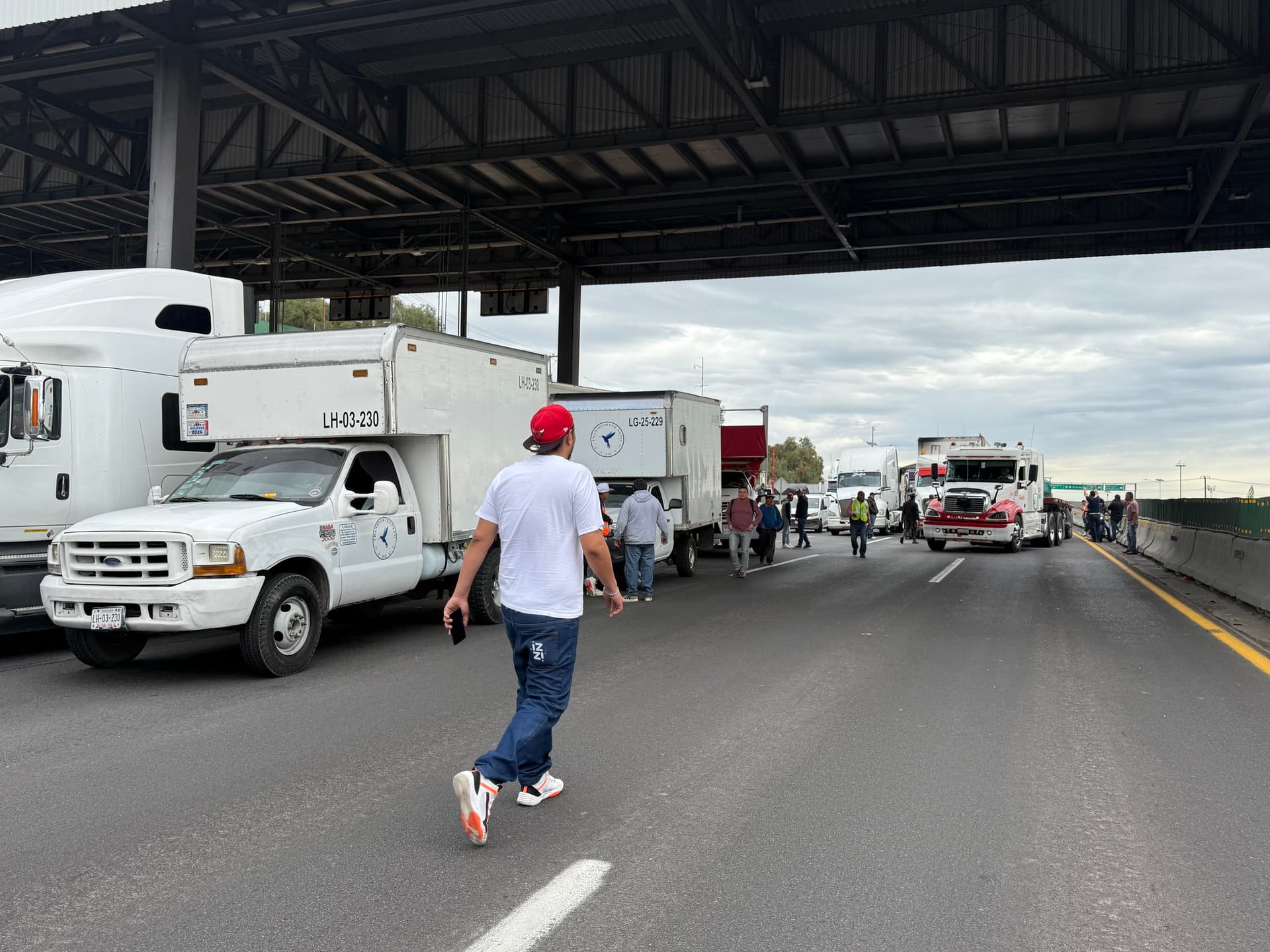 Juzgadoras y juzgadores federales removidos del poder judicial llegan a SEGOB · Tabacalera, Cuauhtémoc  | Itzel Cruz Alanis
