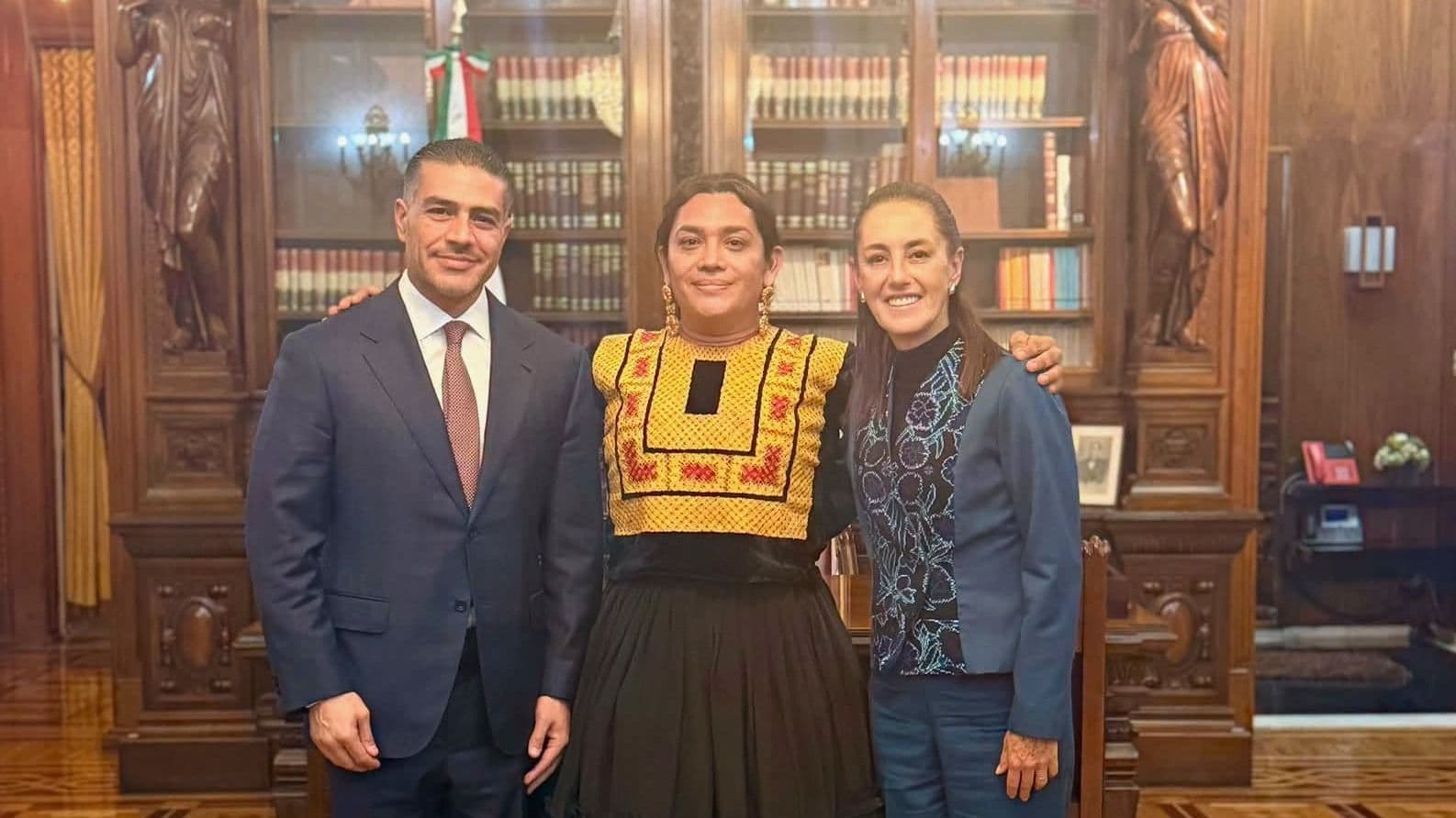 Elvis Guerra en Palacio Nacional con Claudia Sheinbaum y Omar García Harfuch