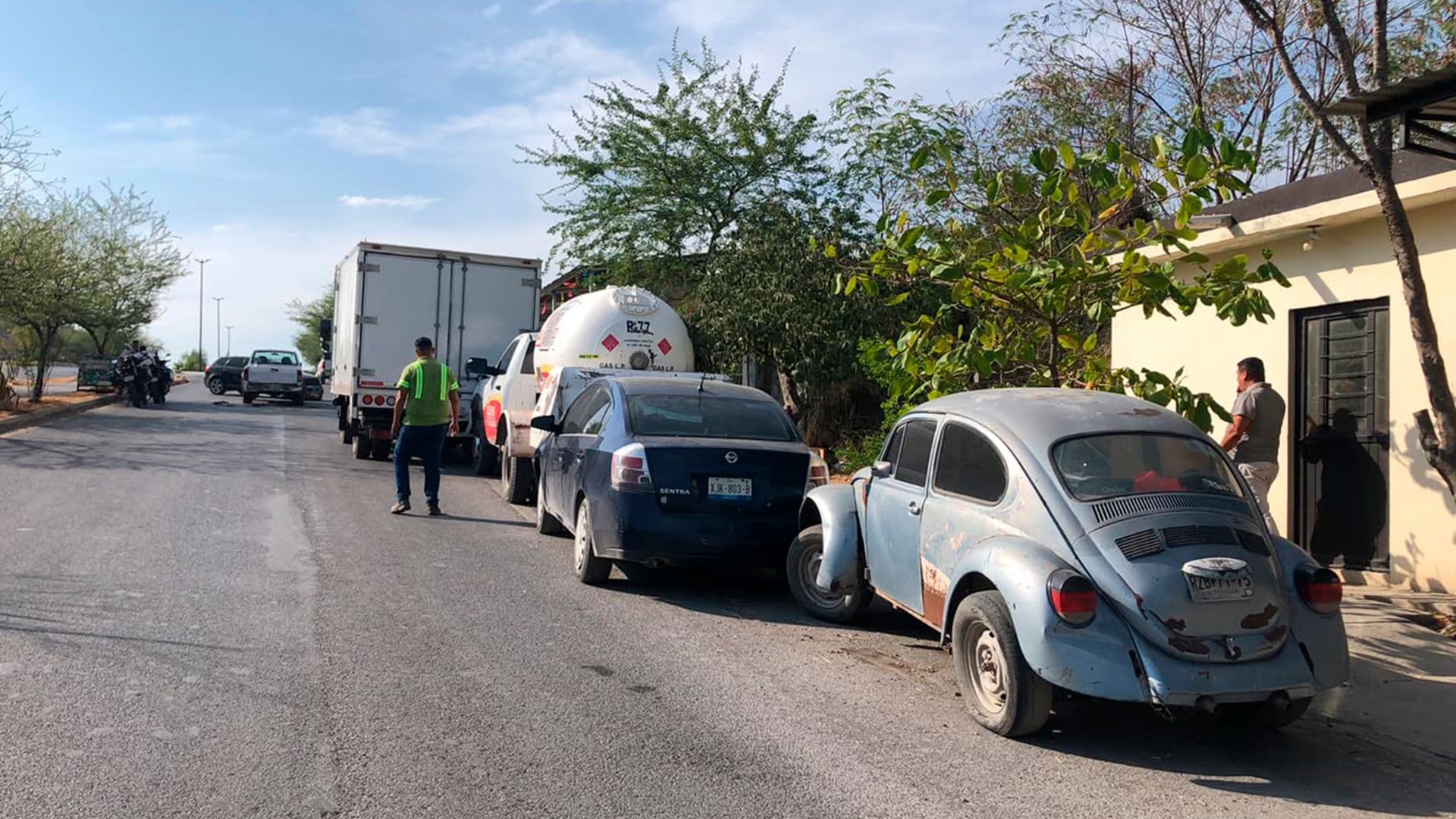 Carambola en Ciudad Victoria: Embiste Autos y una Pipa de Gas