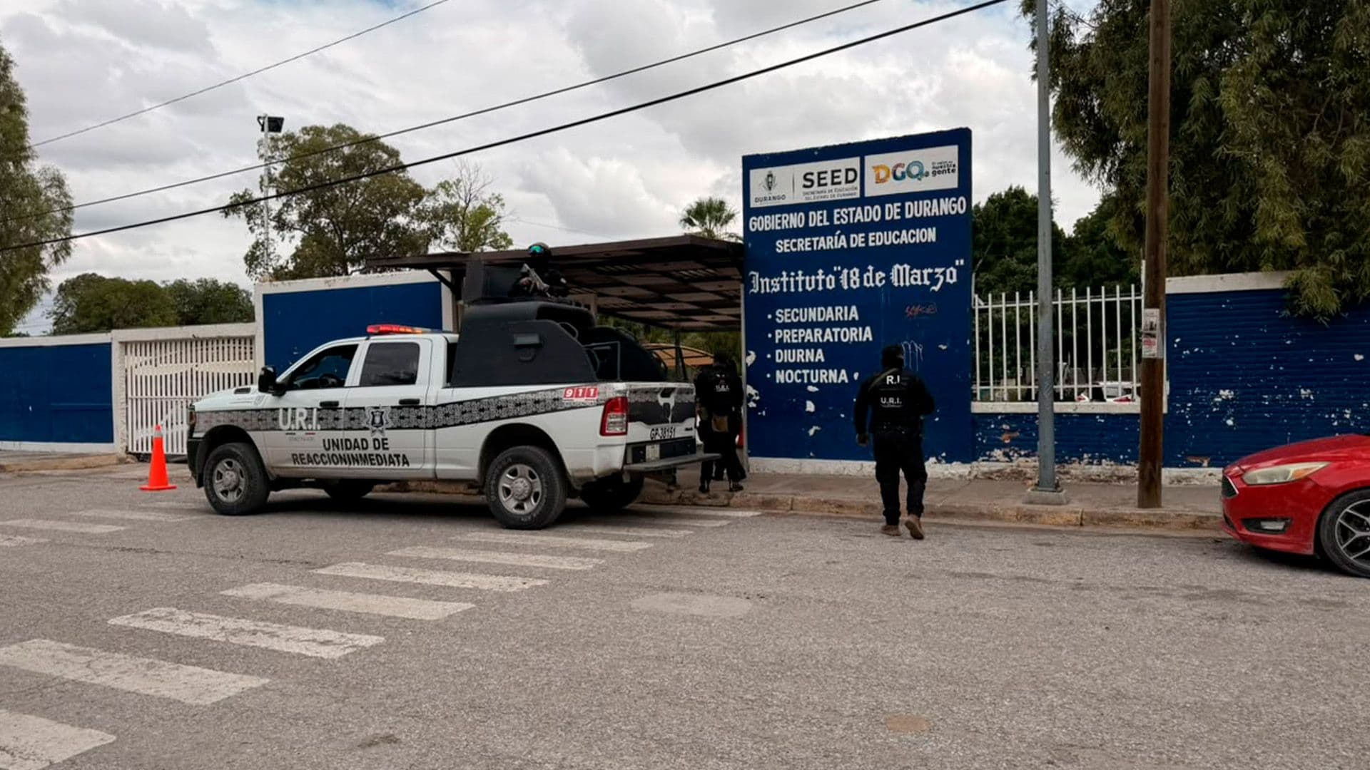 Cerca de 700 mil alumnos se mantuvieron resguardados dentro de secundaria y preparatoria para garantizar su seguridad