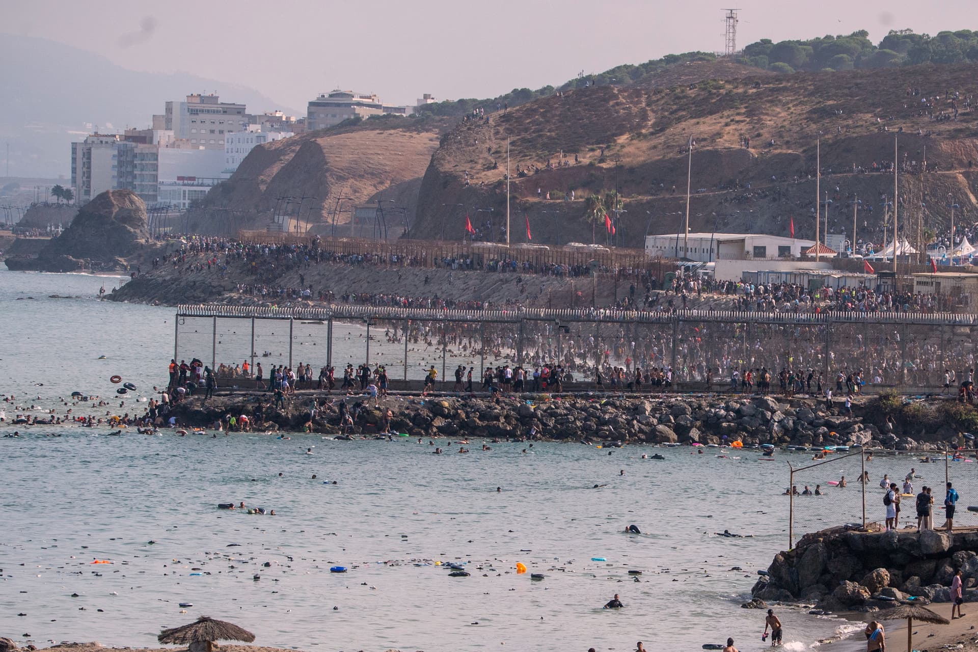 Dónde Está Ceuta Mapa y Distancia Desde Marruecos: Miles de Migrantes Cruzaron Frontera