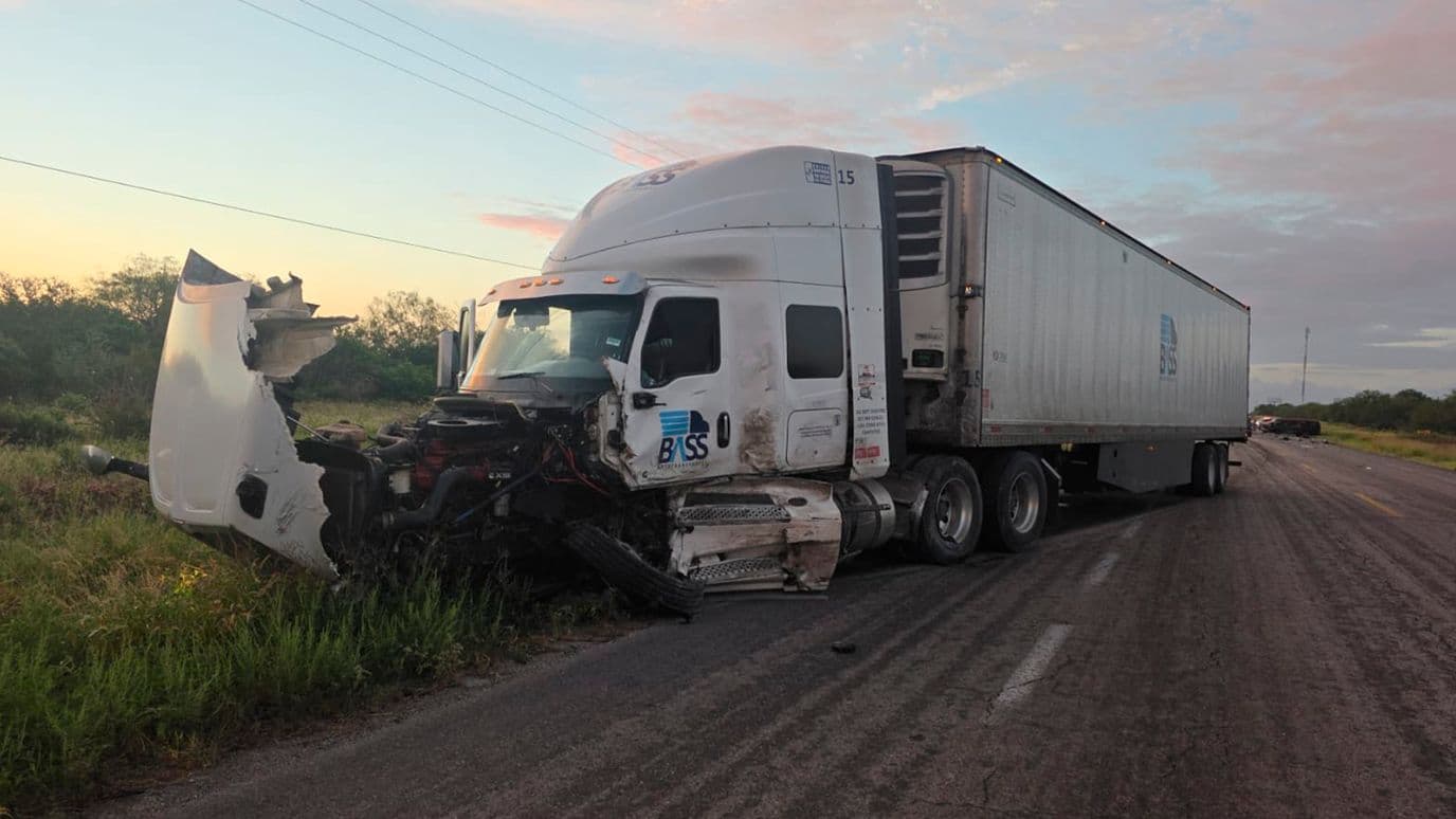 Reportan Accidente Carretera Reynosa-San Fernando Entre Tráiler y Camioneta