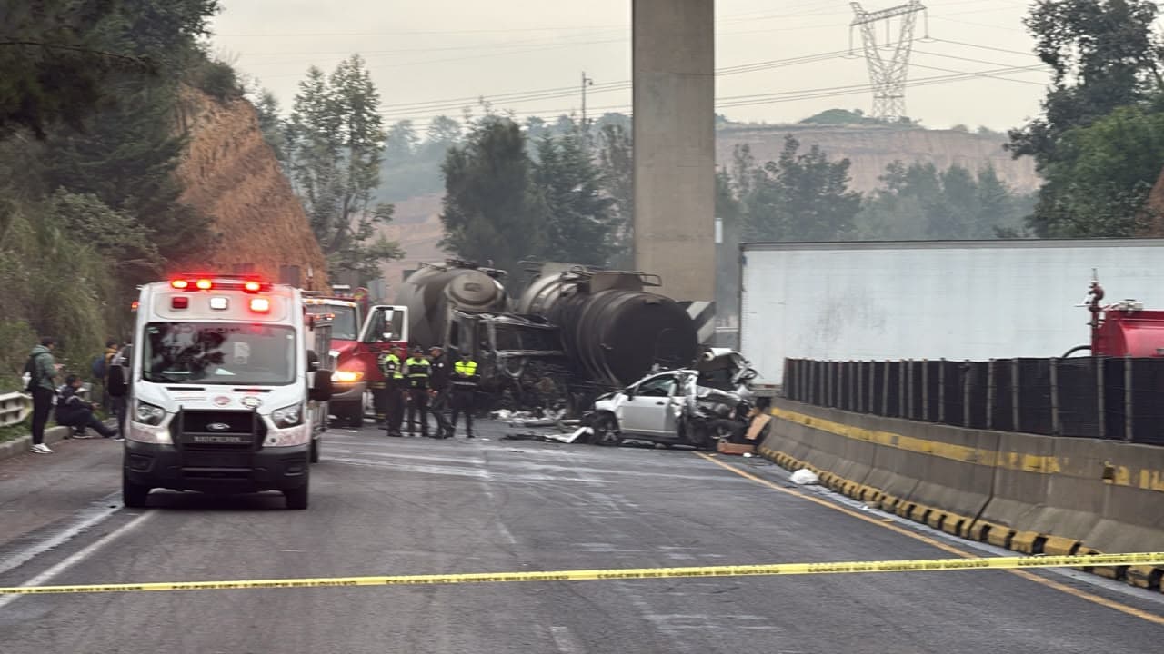 Accidente Vial en la Chamapa-Lechería Hoy: Se Incendia Tráiler
