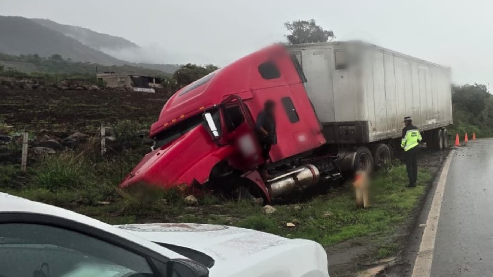 Accidente en Nayarit. Foto: Carreteras Guardia Nacional
