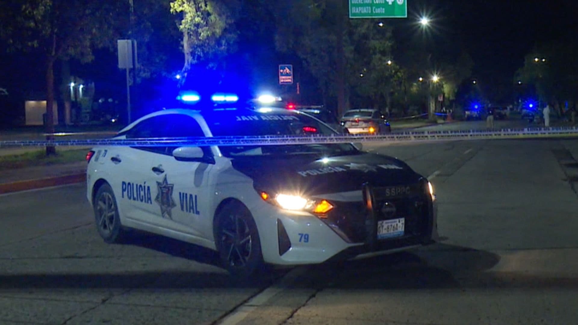 Muere Hombre y Otro Queda Herido al Chocar en su Moto Contra un Árbol en León
