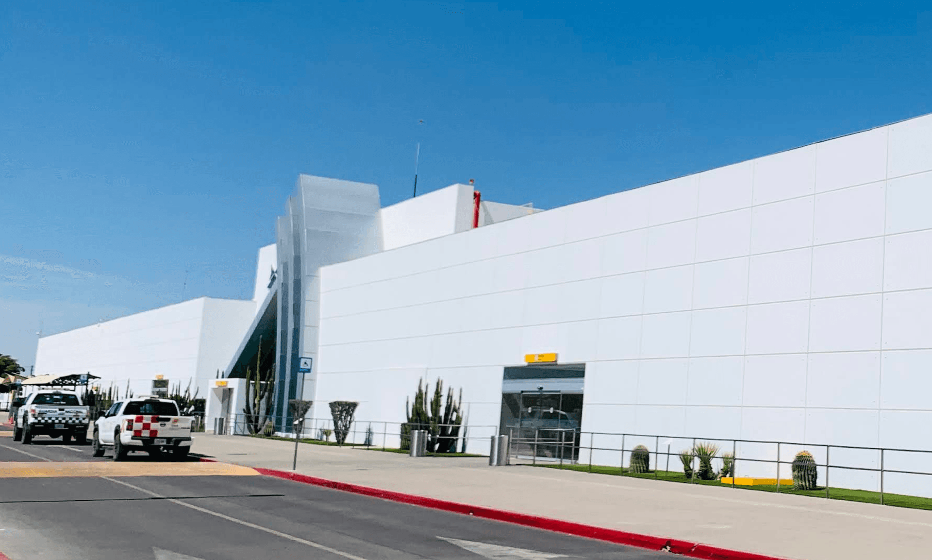Cancelan Vuelos en Aeropuerto de Hermosillo por Huracán Polo en Sonora
