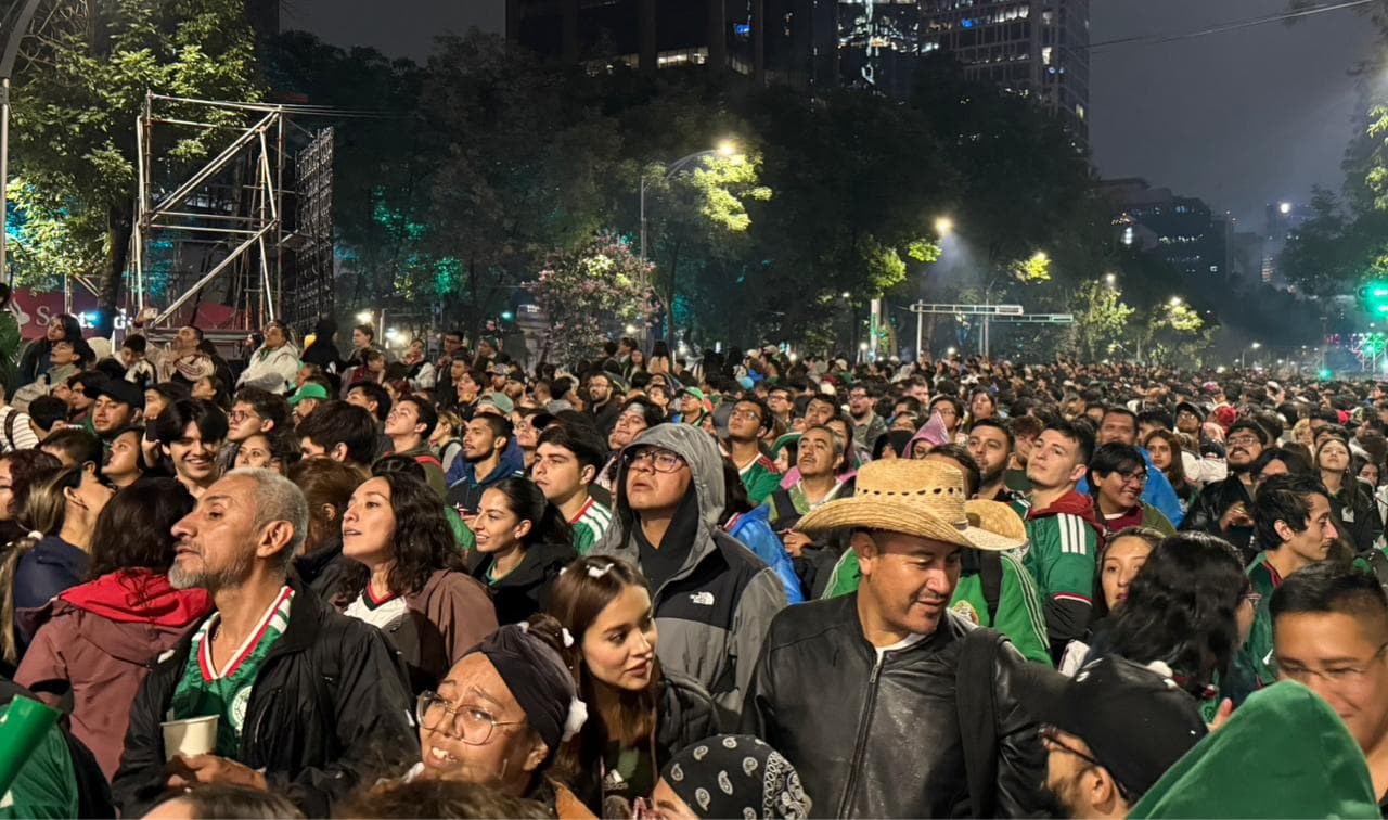 Aficionados México vs Inglaterra