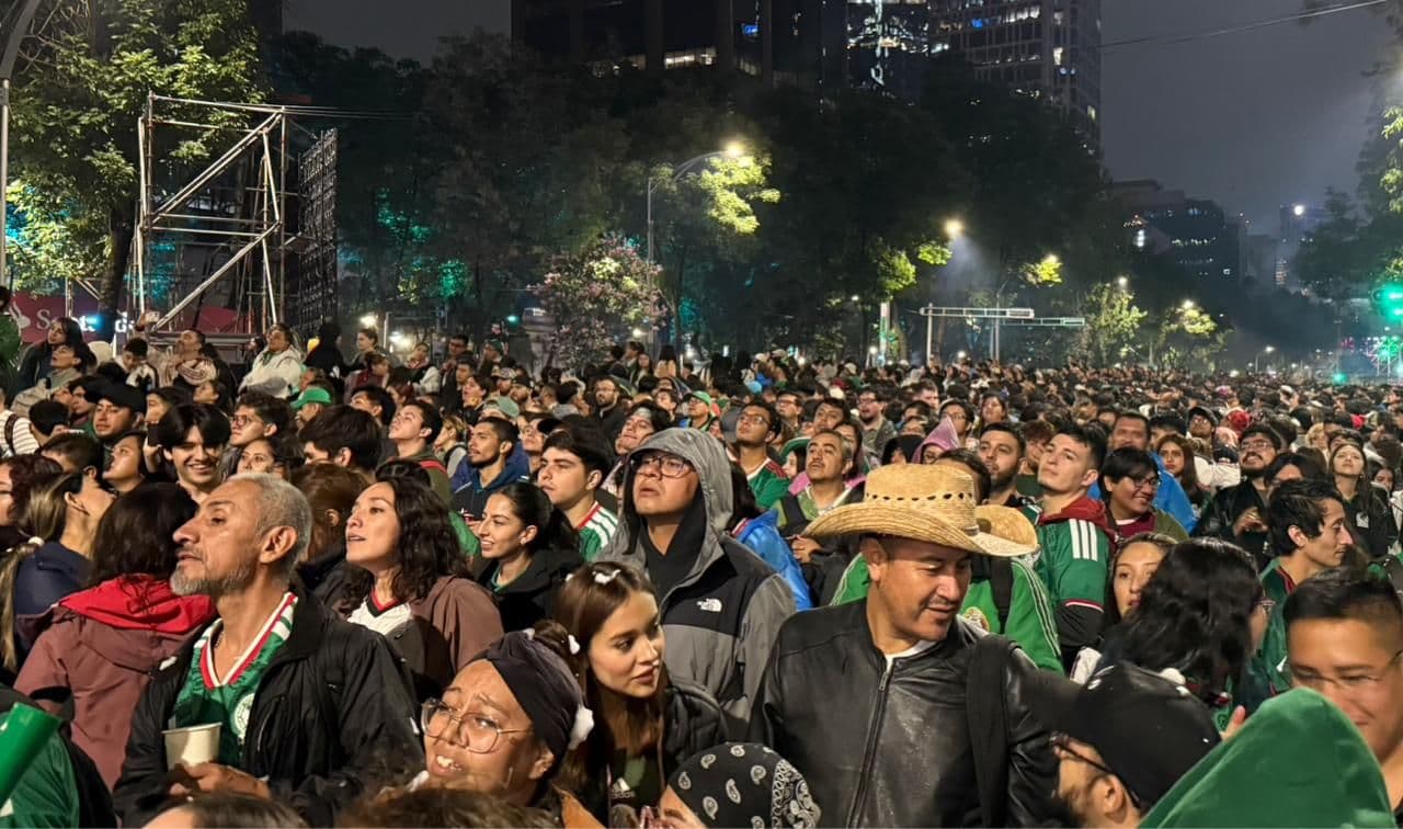 Aficionados México vs Inglaterra