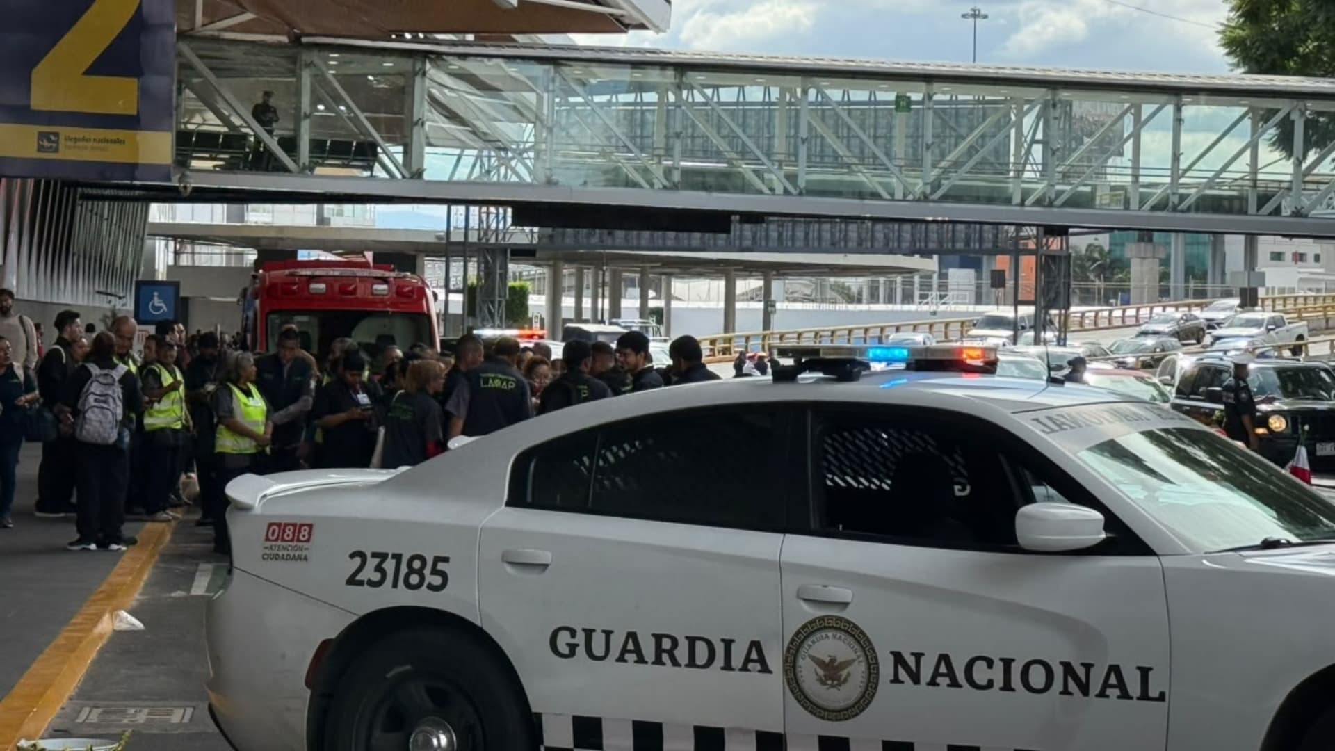 Las afueras del aeropuerto