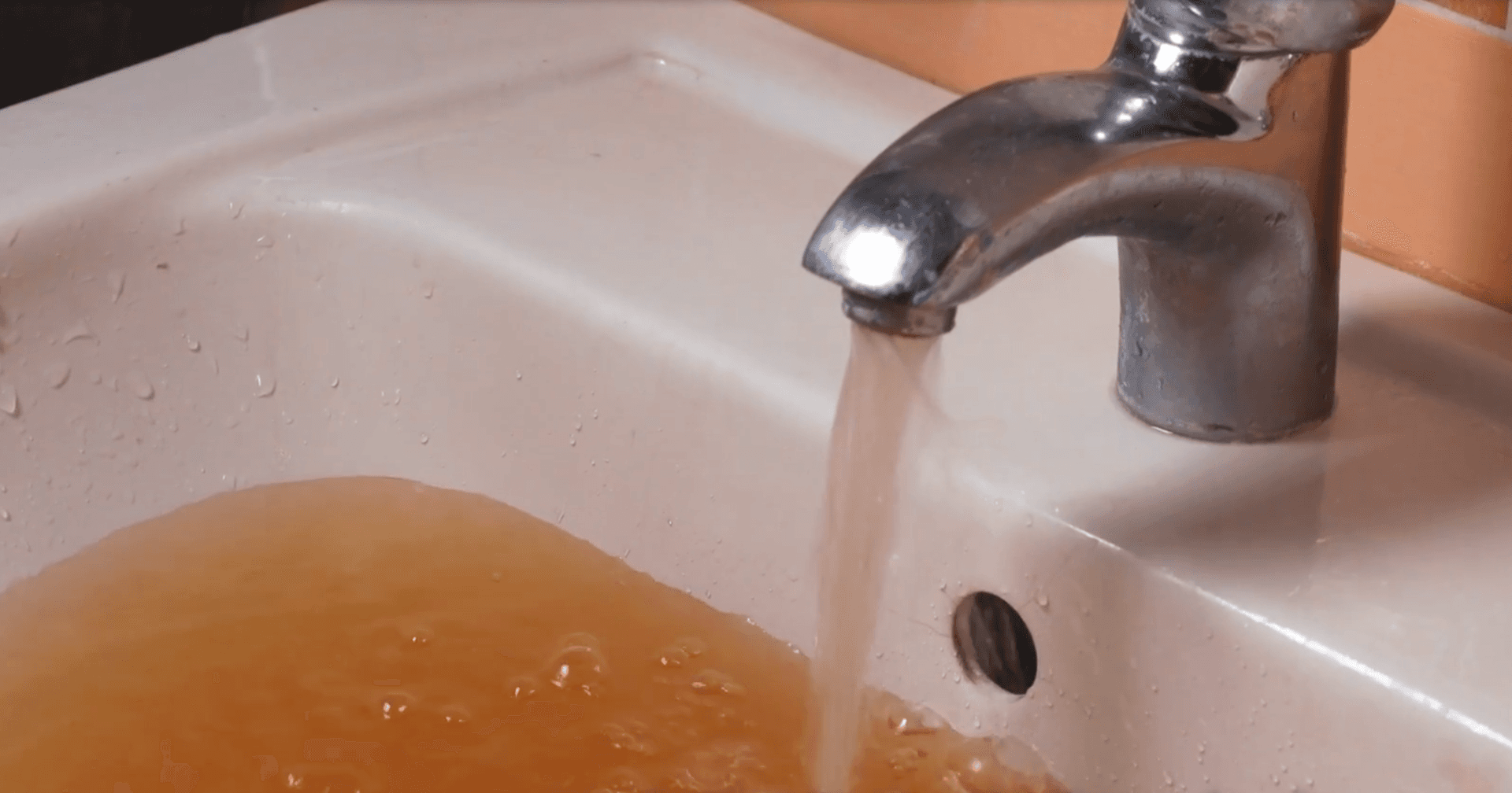 Se Agrava Crisis de Agua Sucia en Guadalajara; Pablo Lemus Informa Acciones