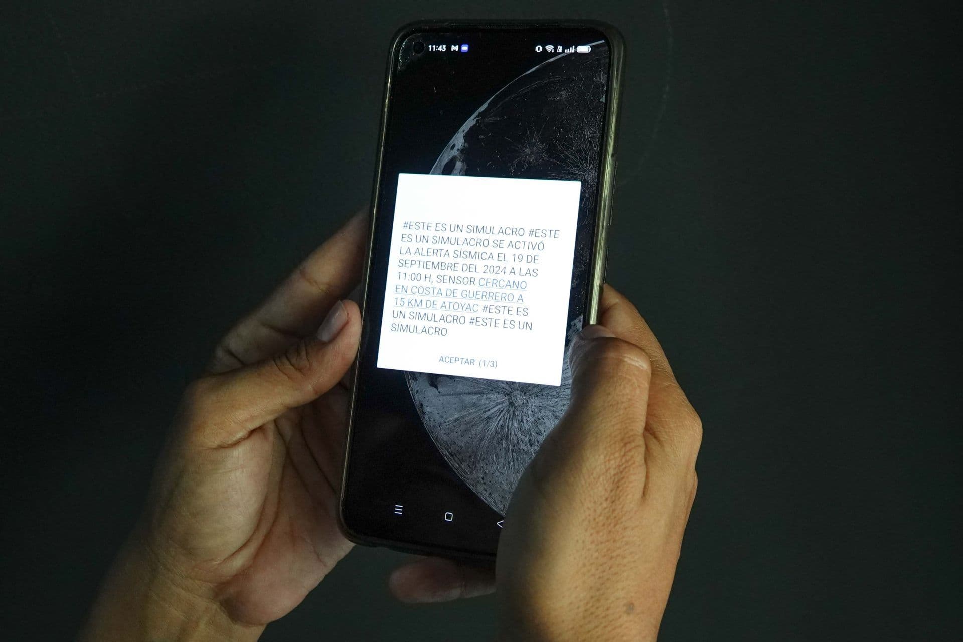 Alerta sísmica en celulares. Foto: Cuartoscuro