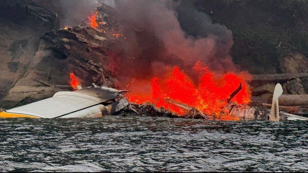 Avión de Kenmore Air accidentado. Foto: Guardia Costera de Estados Unidos
