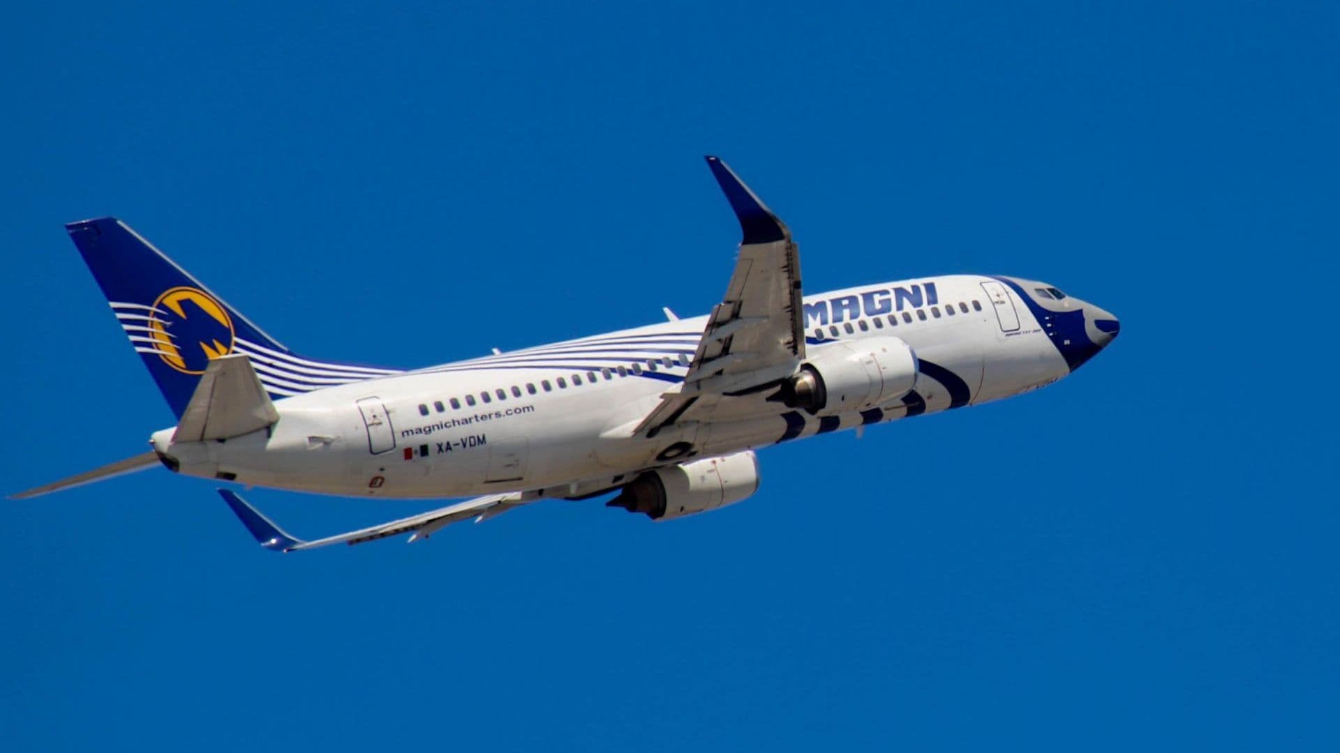 Avión de la aerolínea Magnicharters. Foto: Cuartoscuro