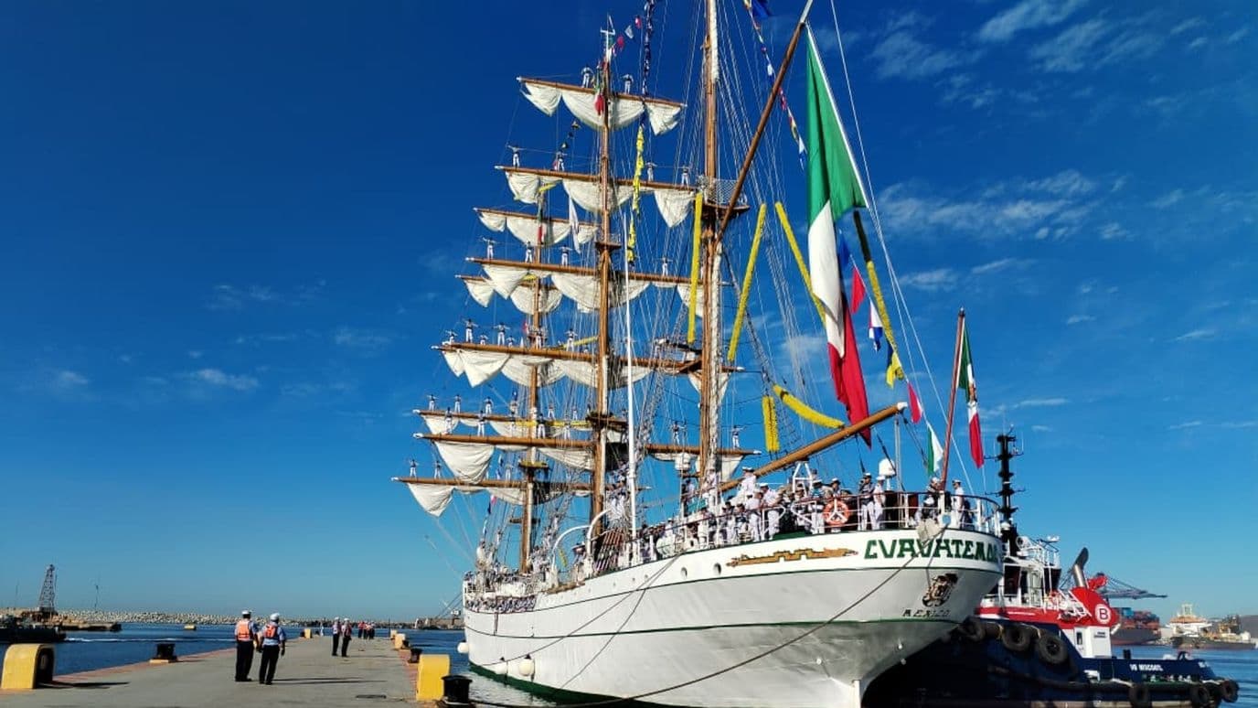 Arriba El Buque Escuela Cuauhtémoc a Ensenada por Medidas Preventivas ante Tormenta