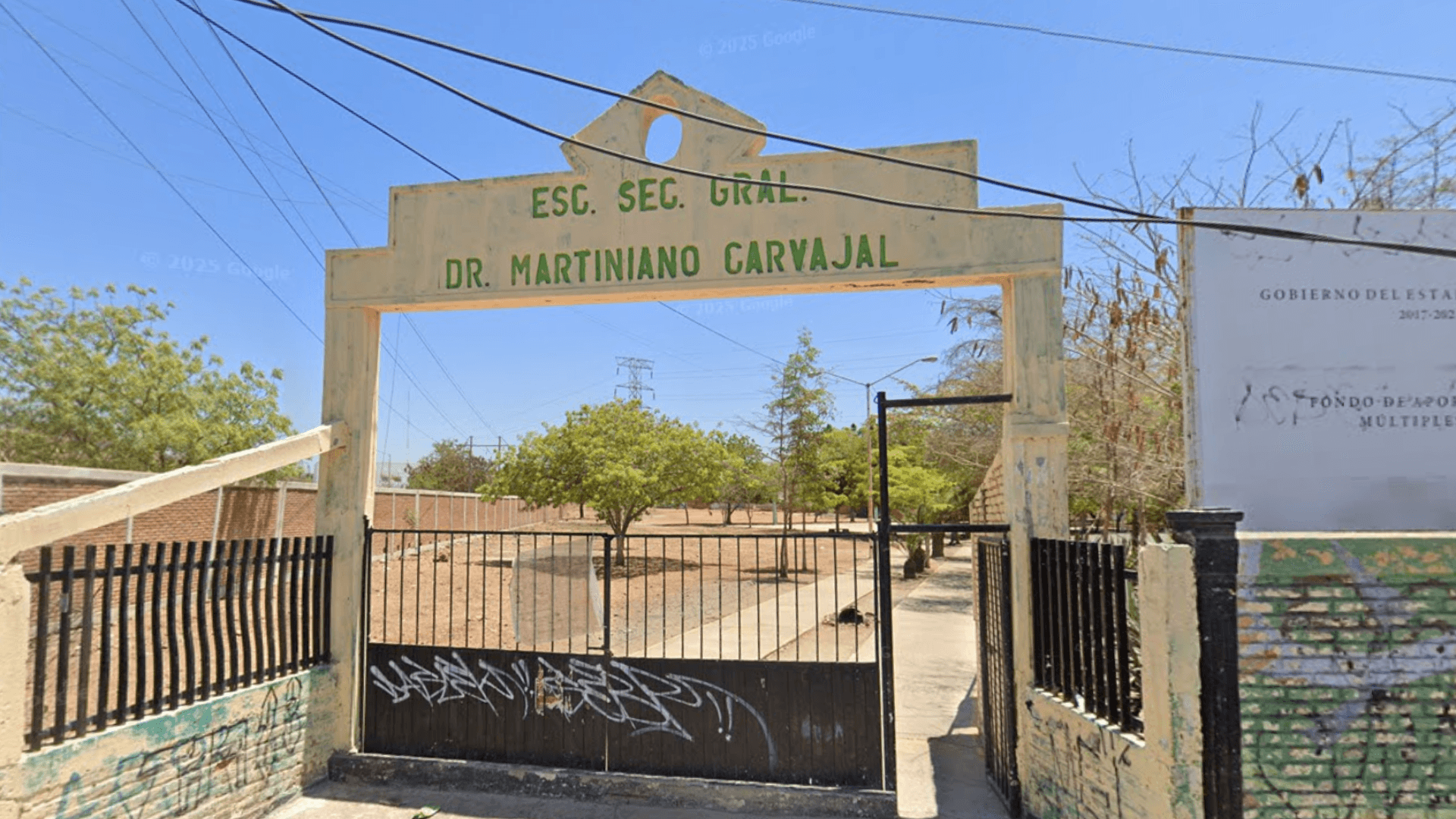 Alumnos de Secundaria se Resguardan tras Balacera Cerca del Plantel en Mazatlán