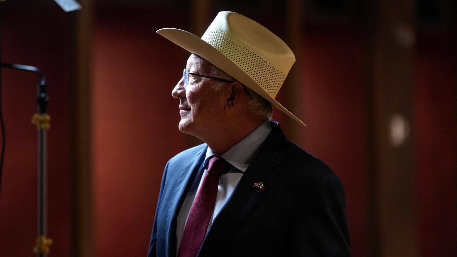 Ken Salazar habla de su ruptura con AMLO y la detención de 'El Mayo' Zambada | Entrevista comple