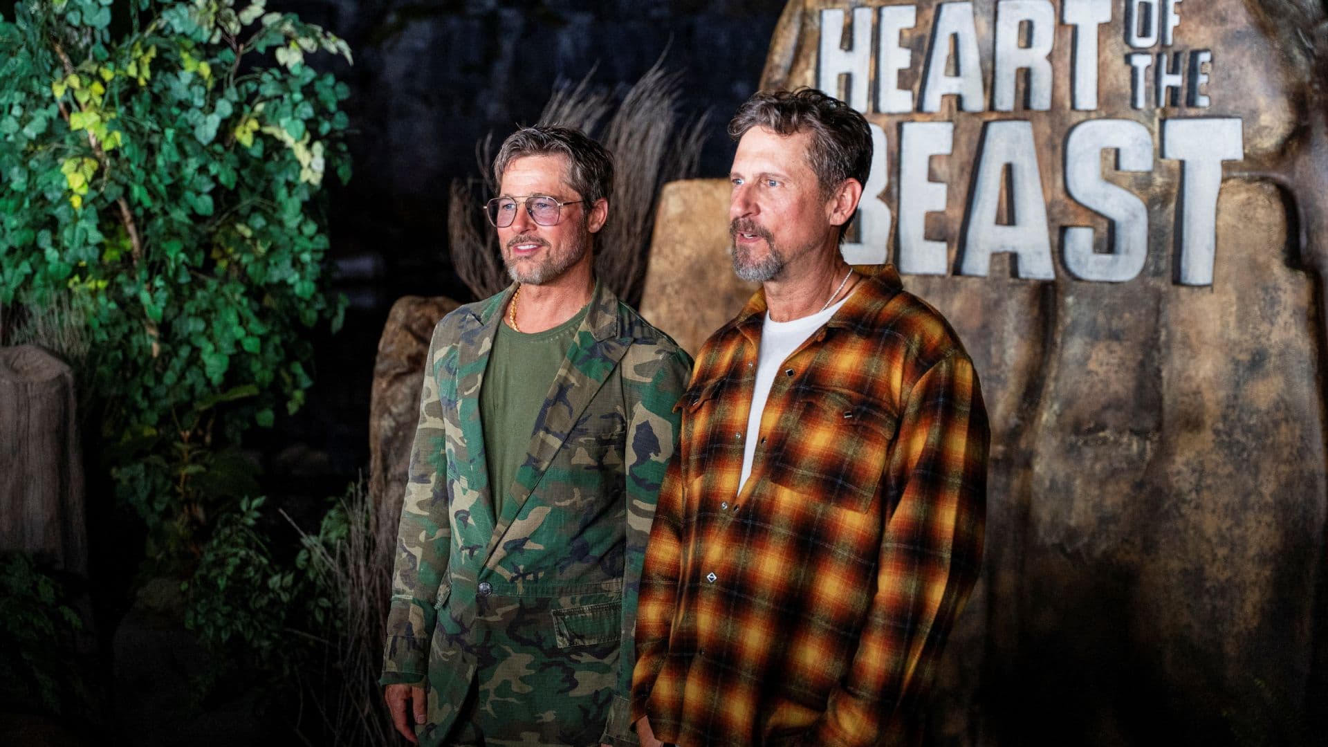 El actor Brad Pitt y el director David Ayer antes del estreno de la película ‘El corazón de la bestia’.