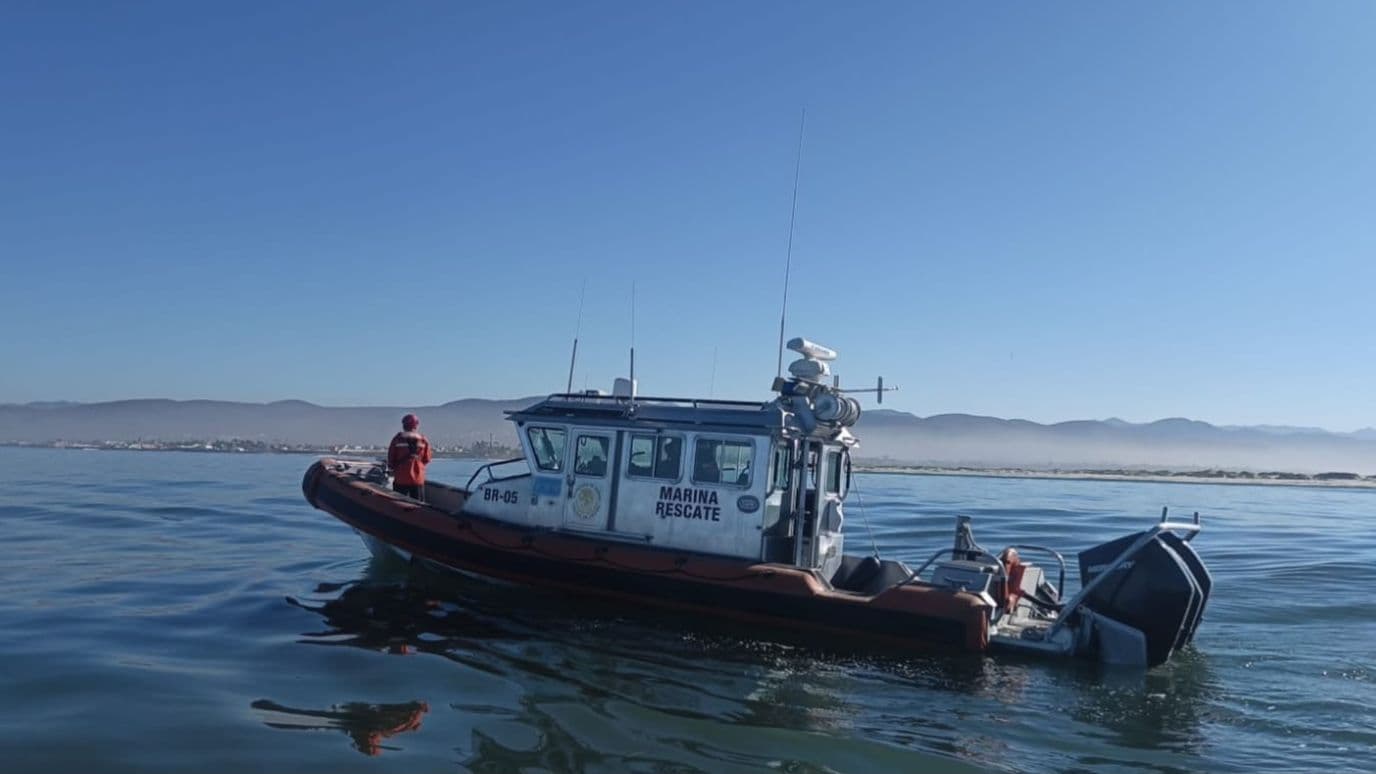 Marina Despliega Brigadas Terrestres y Equipo Acuático para Buscar Desaparecidos en Ensenada, BC