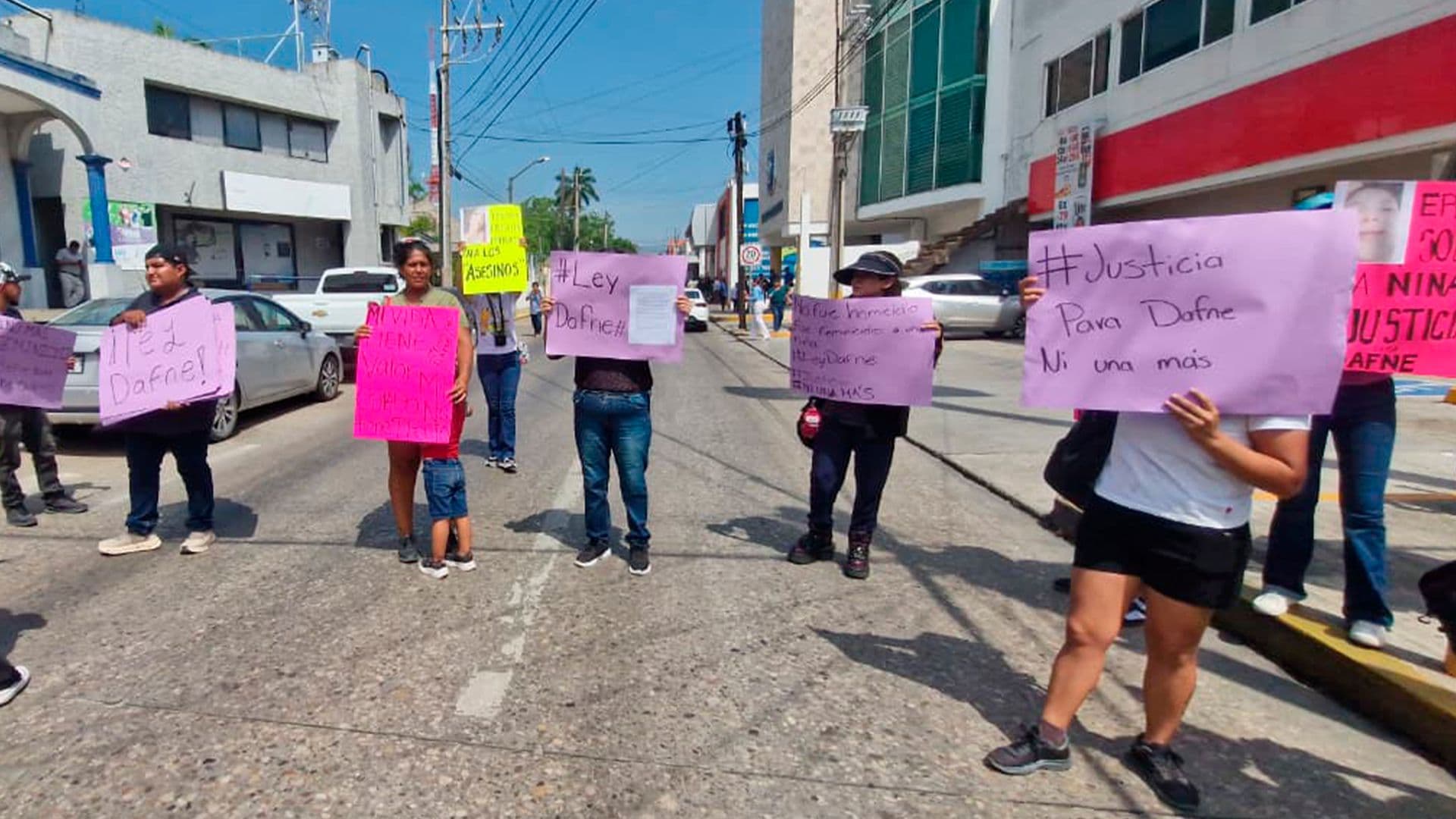Madre de Dafne llega a la FENNAM en Tampico para Exigir Detenciones por la Muerte de su Hija