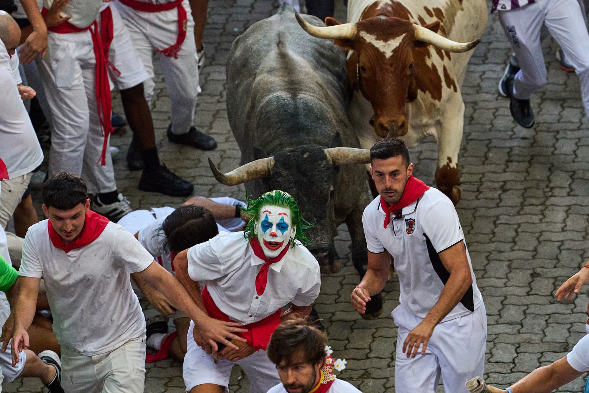 Caótico encierro en San Fermín, España