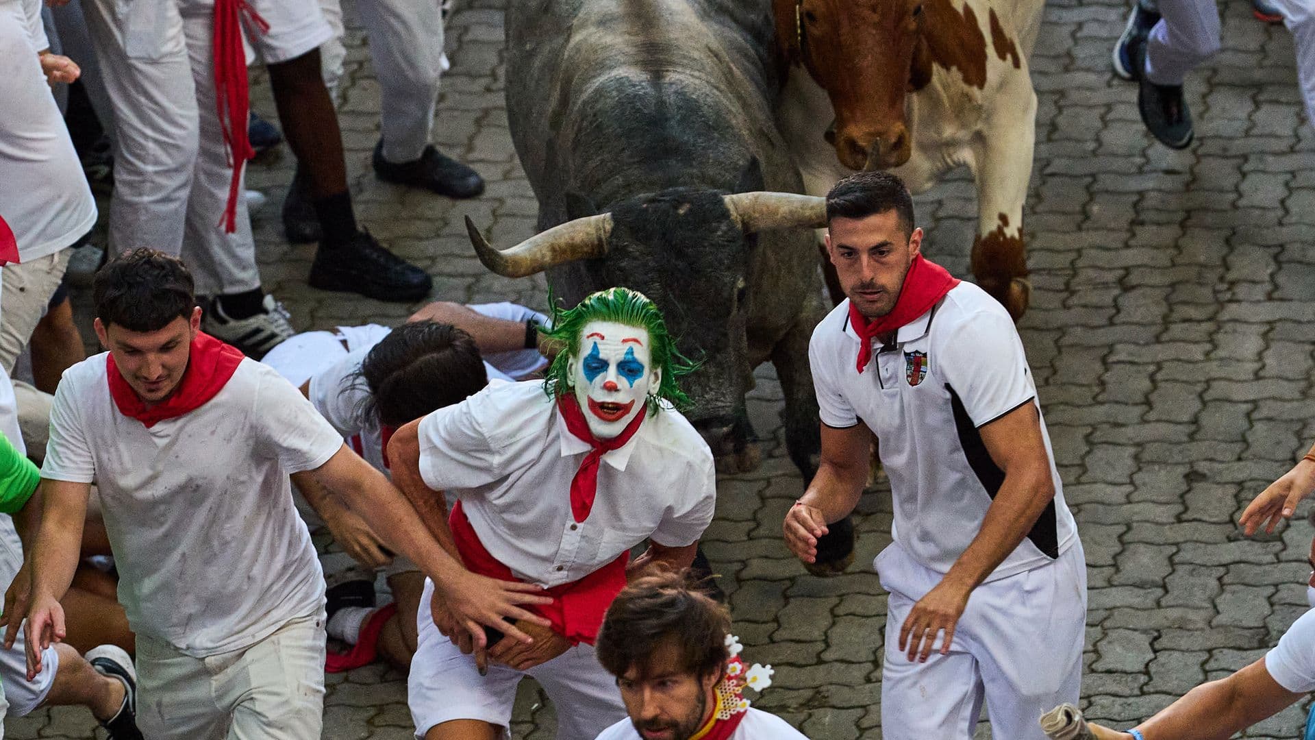 Caótico encierro en San Fermín, España