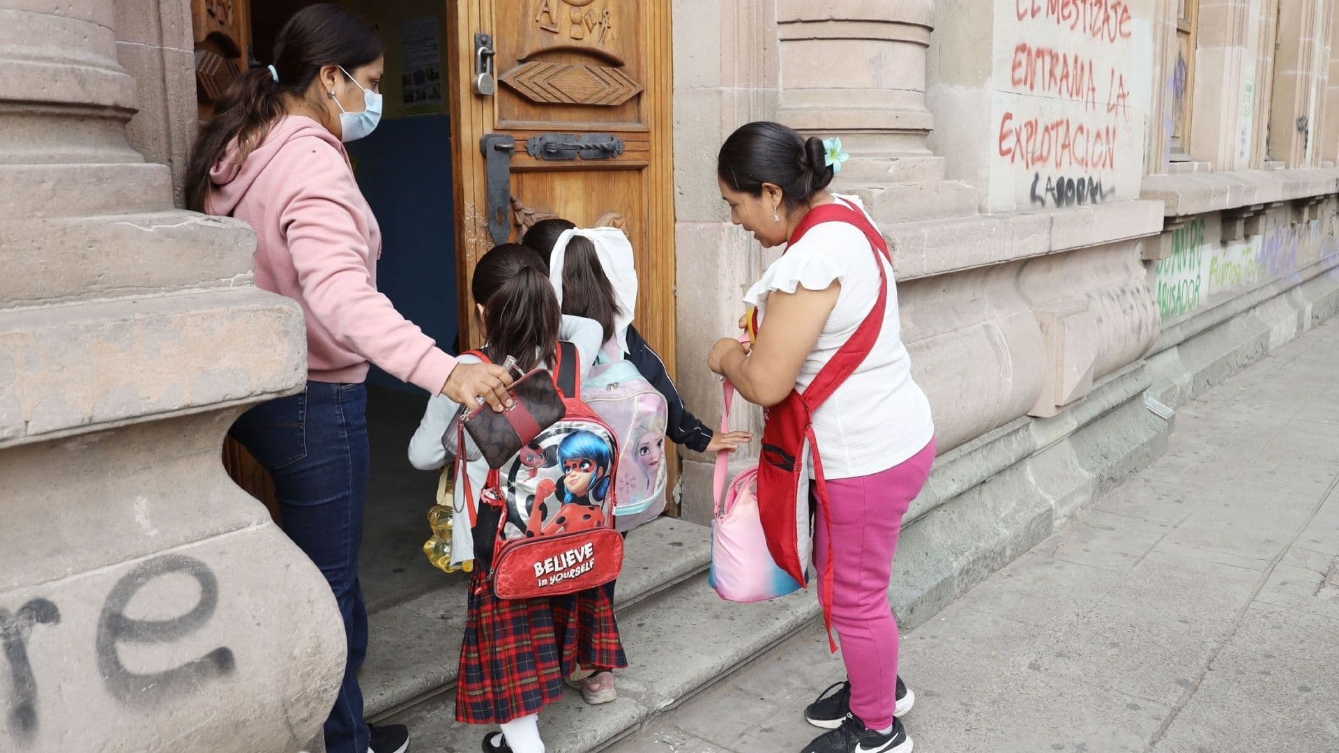 Propuesta del Calendario Escolar 2026-2027. Foto: Cuartoscuro