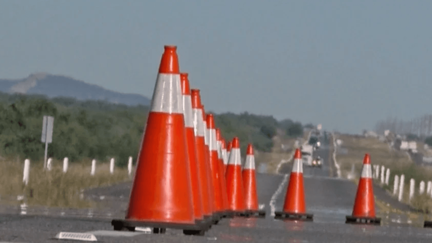 Autobús se Accidenta y Cae a Enjambre de Abejas en Carretera Altar-Santa Ana