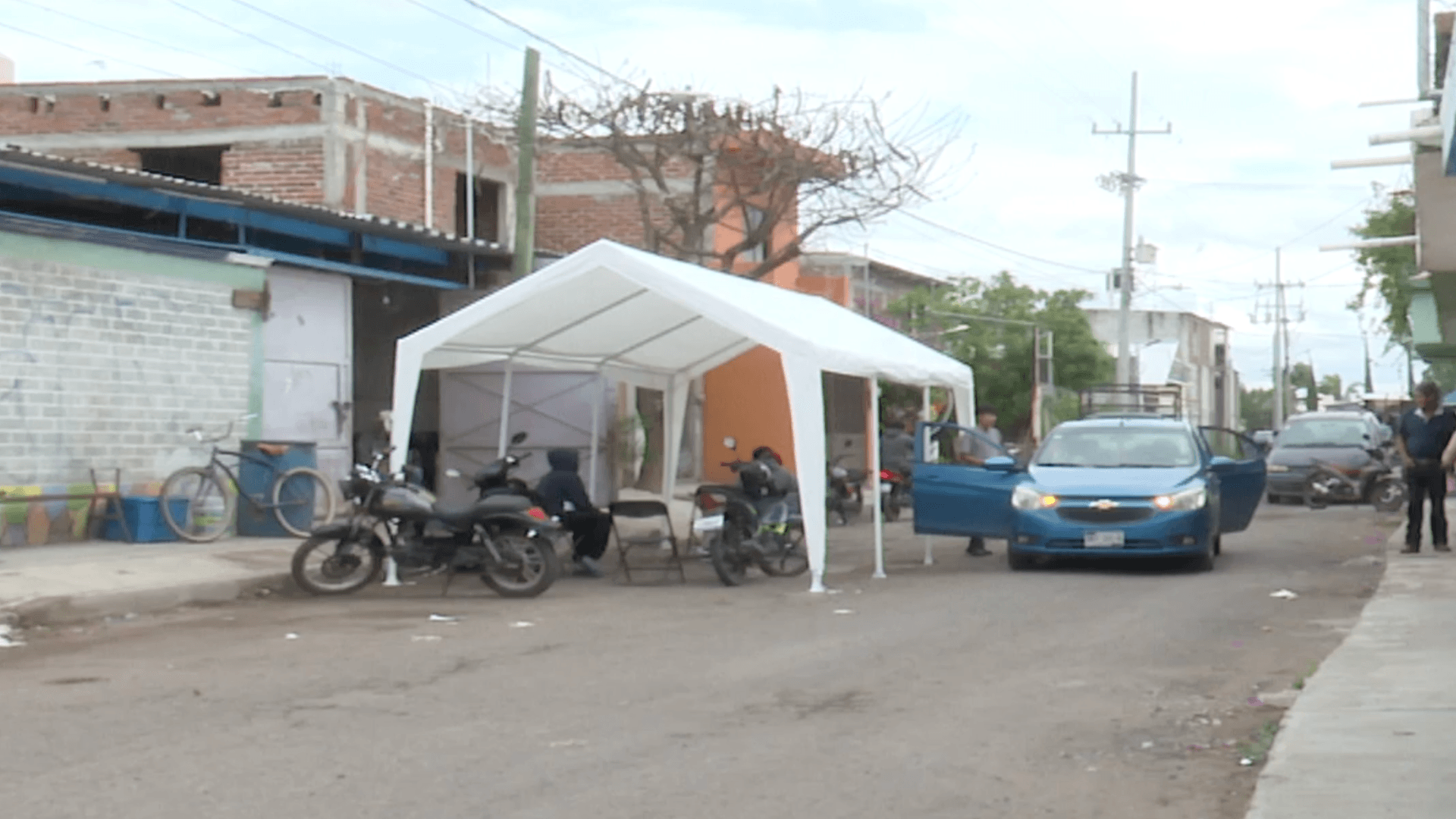 Familiares de la quinceañera fueron velados.